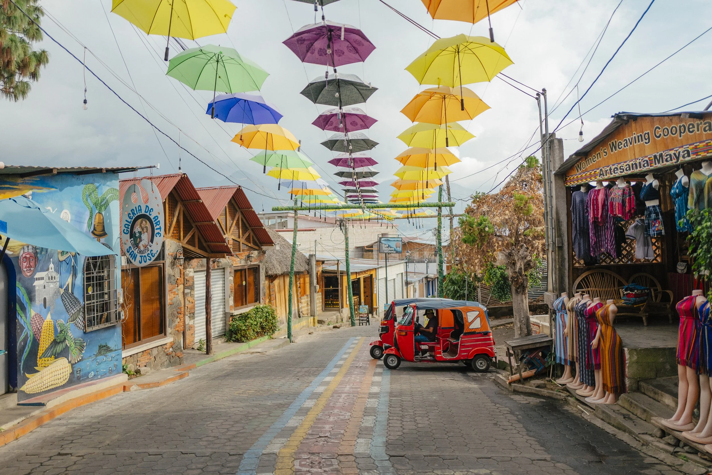 San Juan Calle de las Sombrillas.jpg