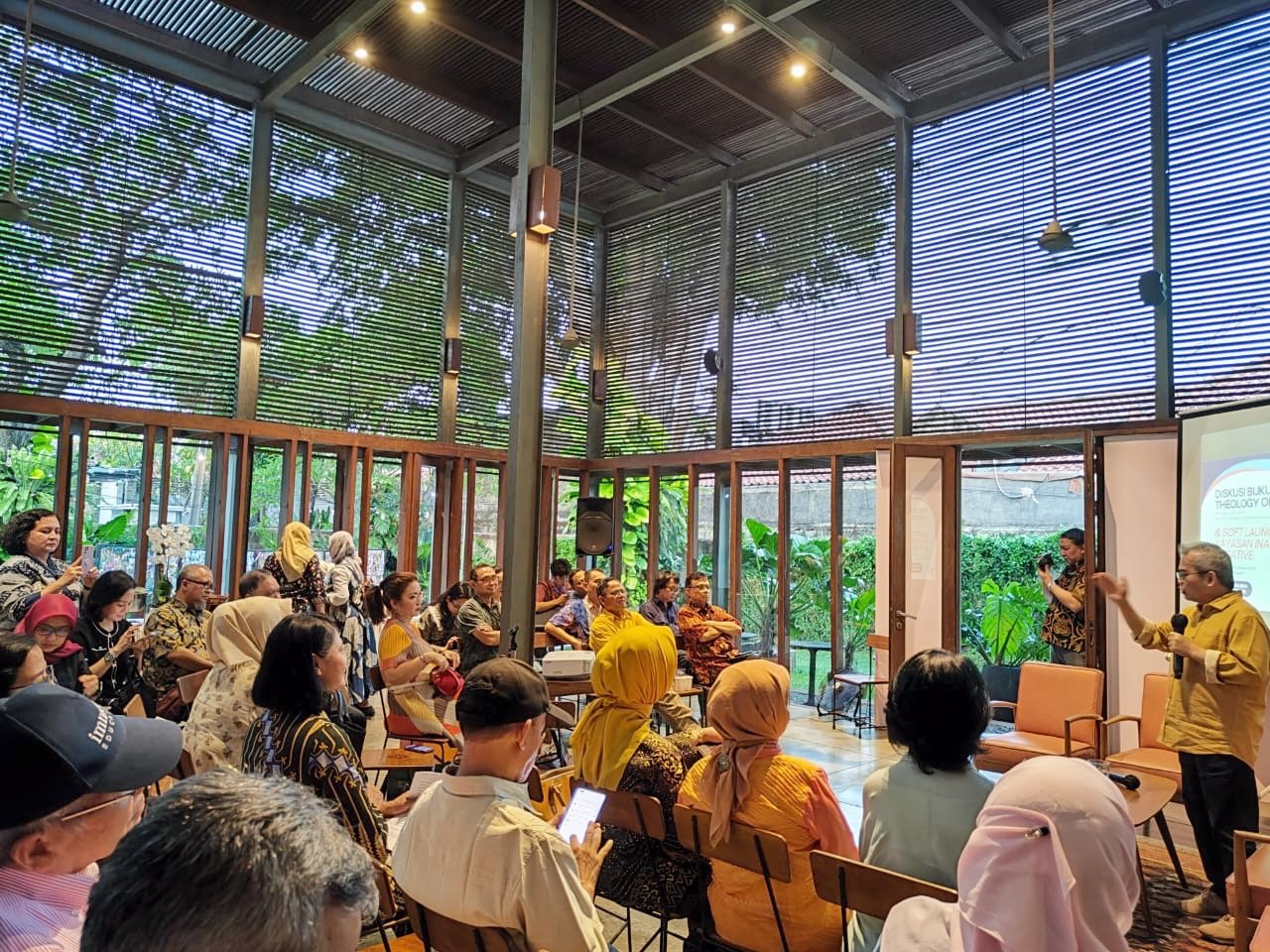 DISKUSI BUKU & SOFT LAUNCHING INABLISS INITIATIVE