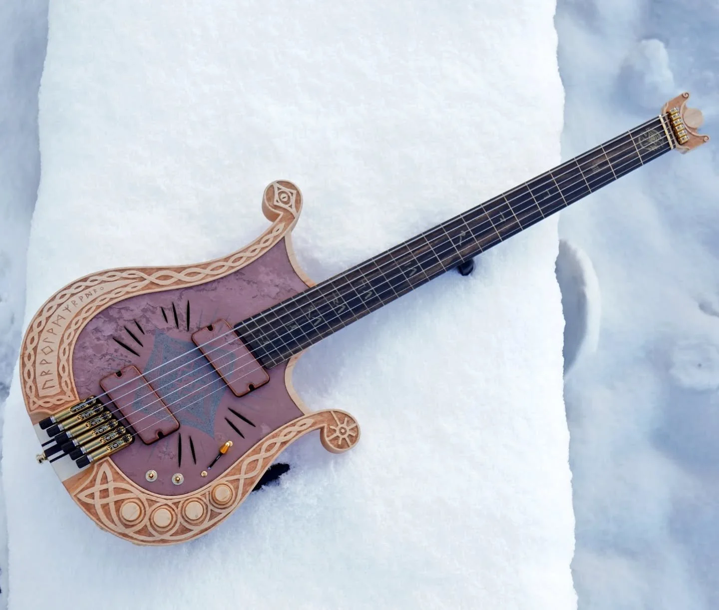 What a fitting coincidence to be snowed in when taking pictures for this guitar. You can practically hear the northern spirits it is summoning.