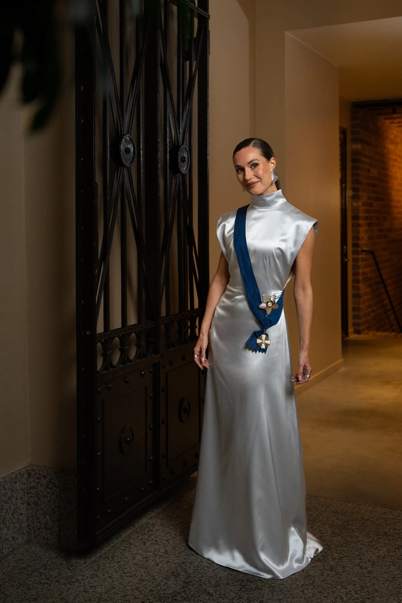 Sanna Marin Linnan juhlissa 2025, design Anne-Mari Pahkala