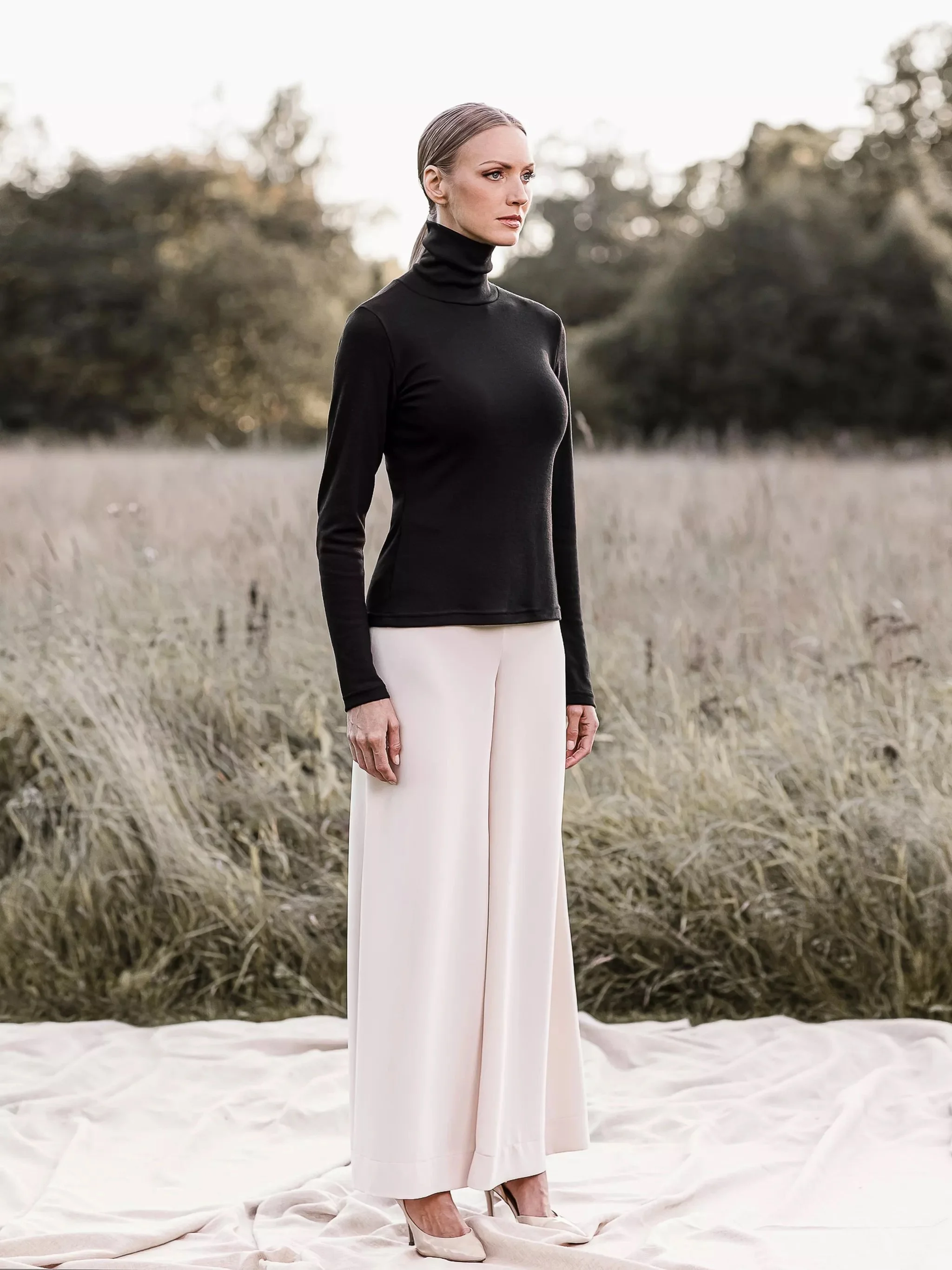 Vaatesuunnittelija Anne-Mari Pahkala mallisto.jpeg