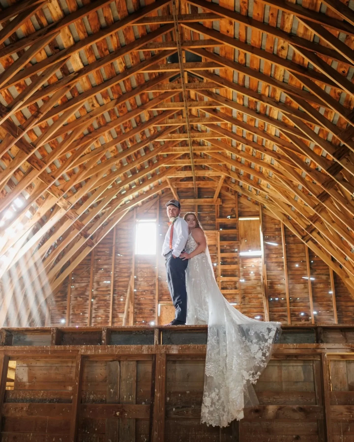 Kyle + Val! 
Hoping to get their wedding photo gallery finished and sent off this week! It's the part of the year where our editing queue is long, we get multiple inquiries a week (praise be!) and we have the most sessions (no fall like a U.P. fall,