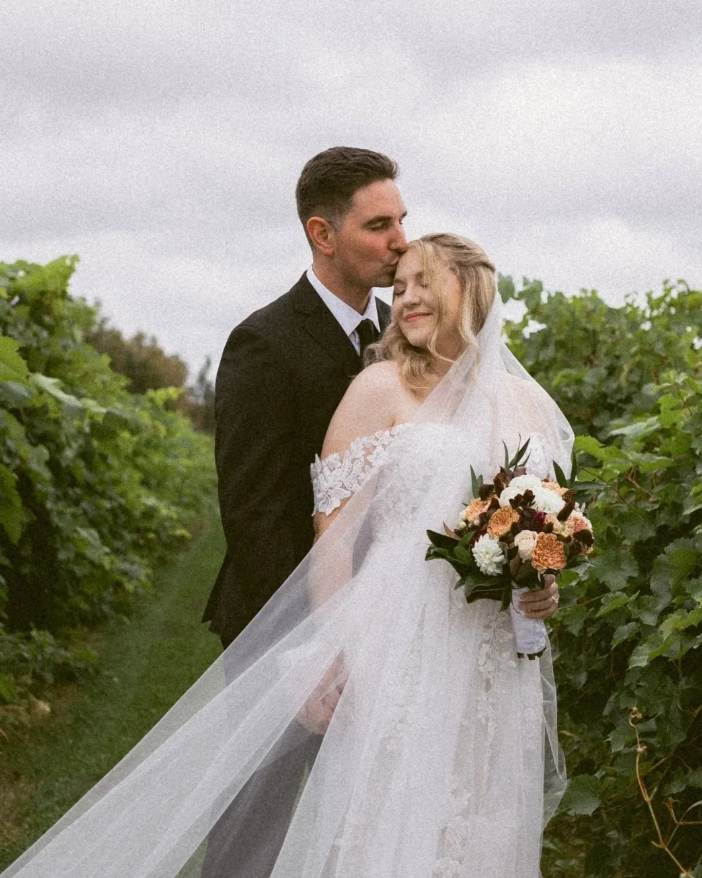 Currently editing the Schafers! 

Our busy season is winding down with our last wedding this coming weekend and nothing on the book for awhile. Let me tell ya-it's the most comfy feeling. It was such an incredible summer but we're so ready to sloooww