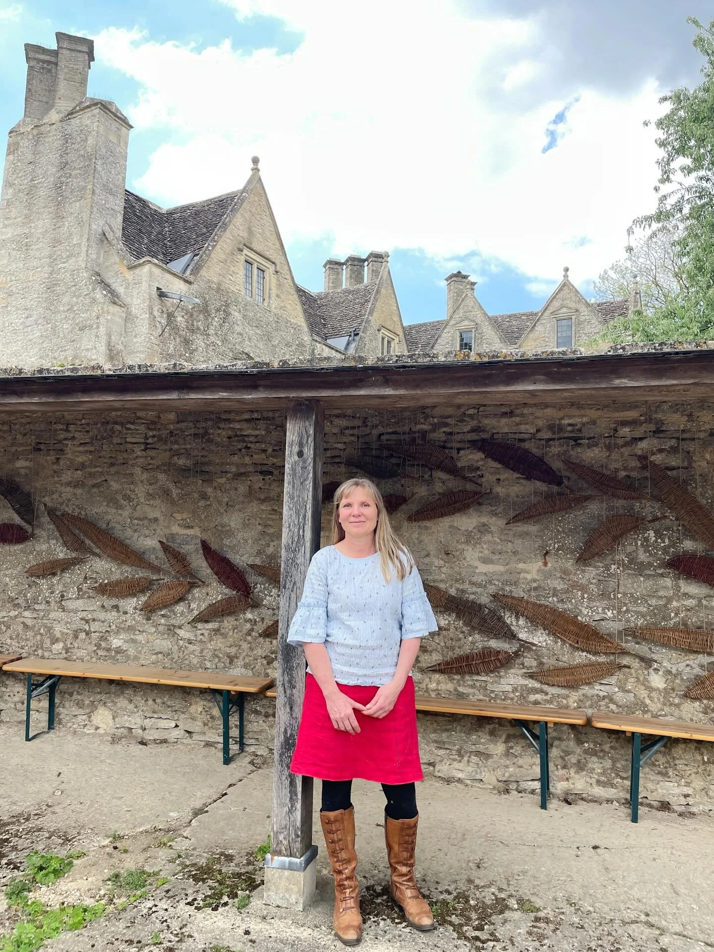 A really great couple of days at Kelmscott Manor with fellow Makers in Residence @alisonproctorceramics 2023 and @sarahdavisartist 2024.

On Friday, prior to our Meet the Makers &lsquo;in conversation&rsquo; event we got to walk around the grounds an