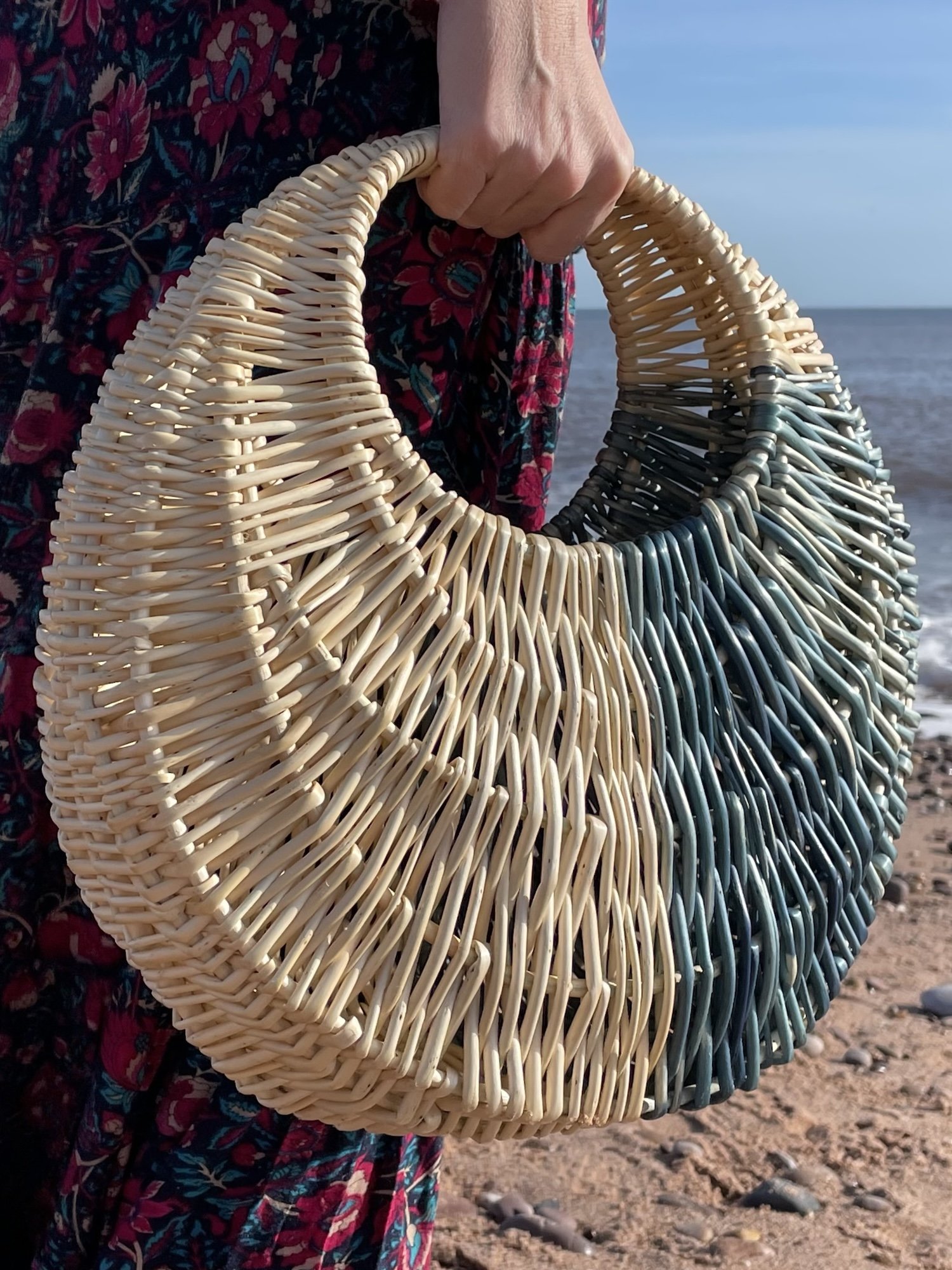 Ose Basket held.jpeg