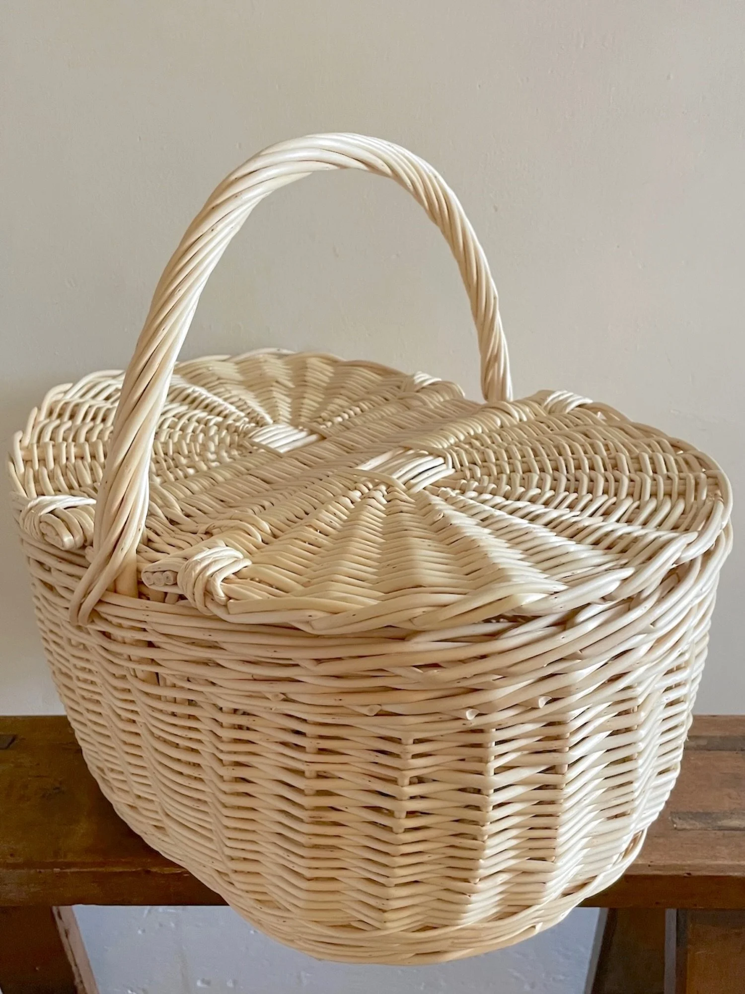 Large Oval Curvy Picnic Hamper Diagonal.JPG