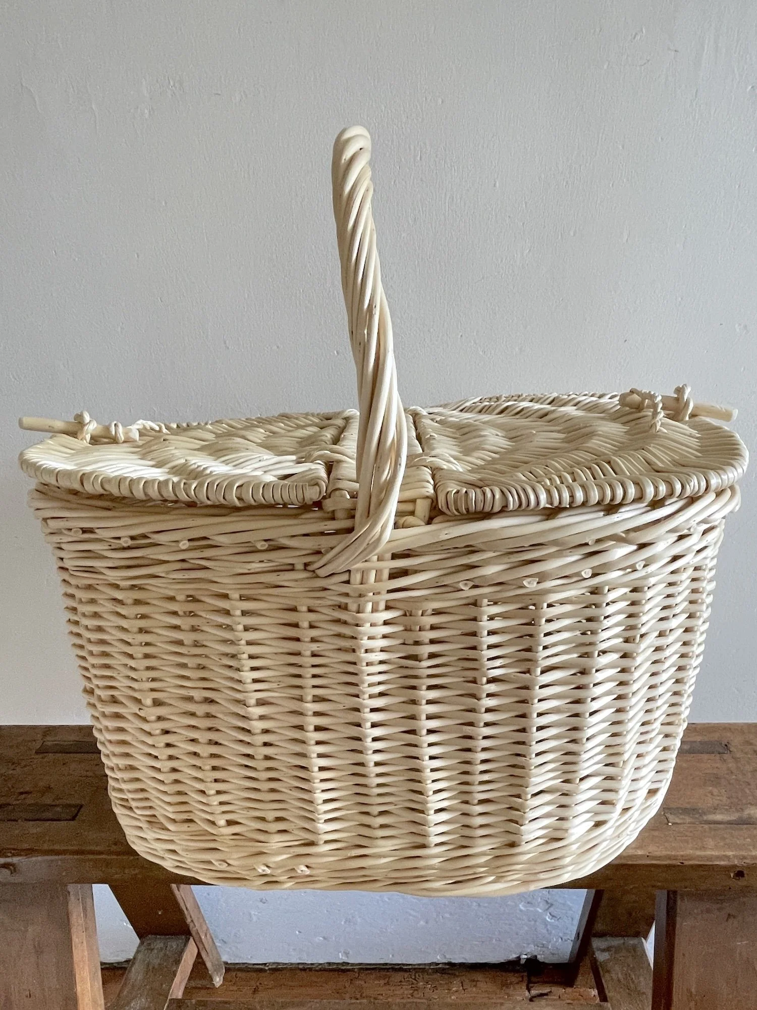 Regency Oval Straight Sided Hamper main edit.jpeg