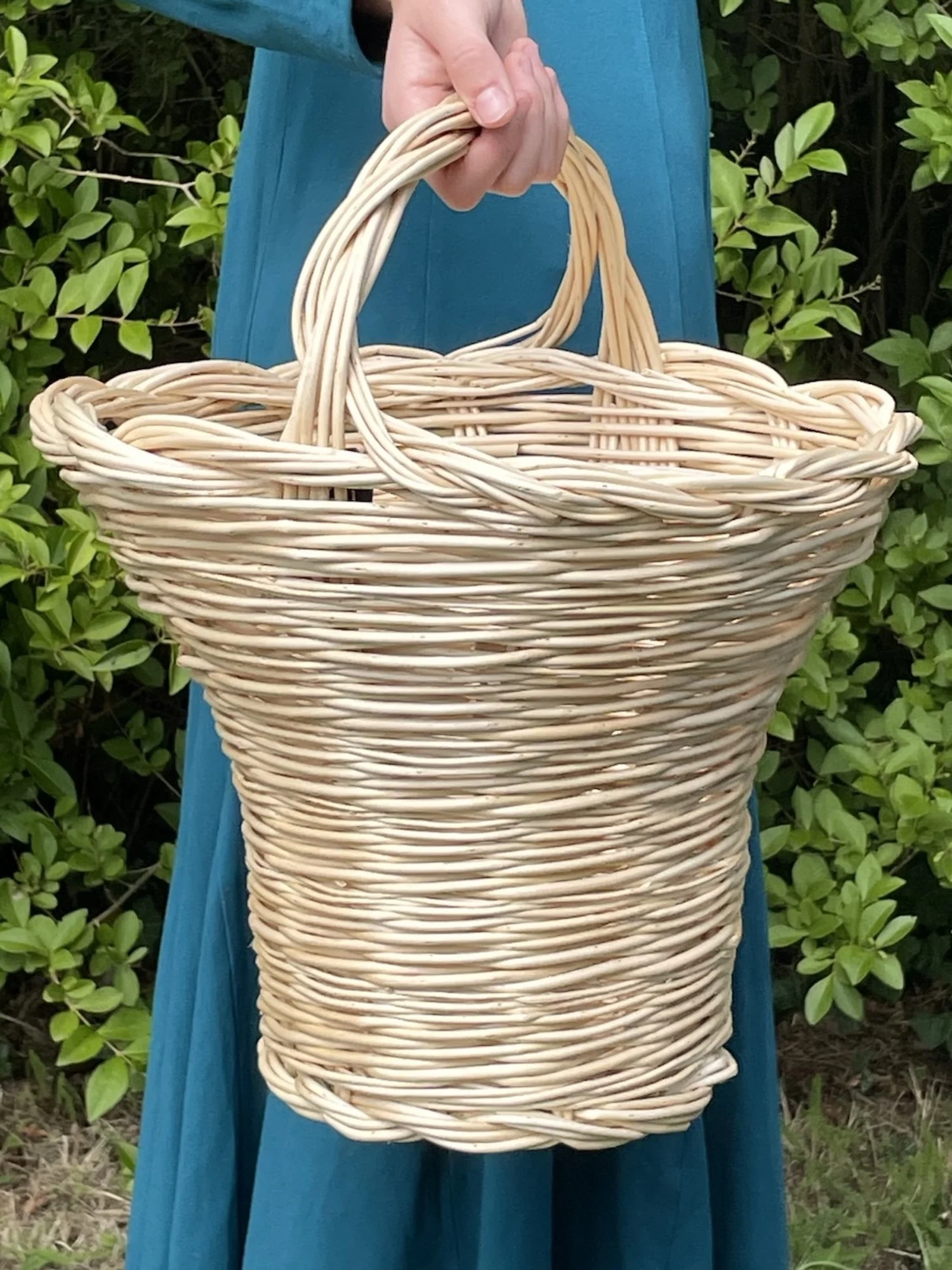Continental Flute Basket.jpeg