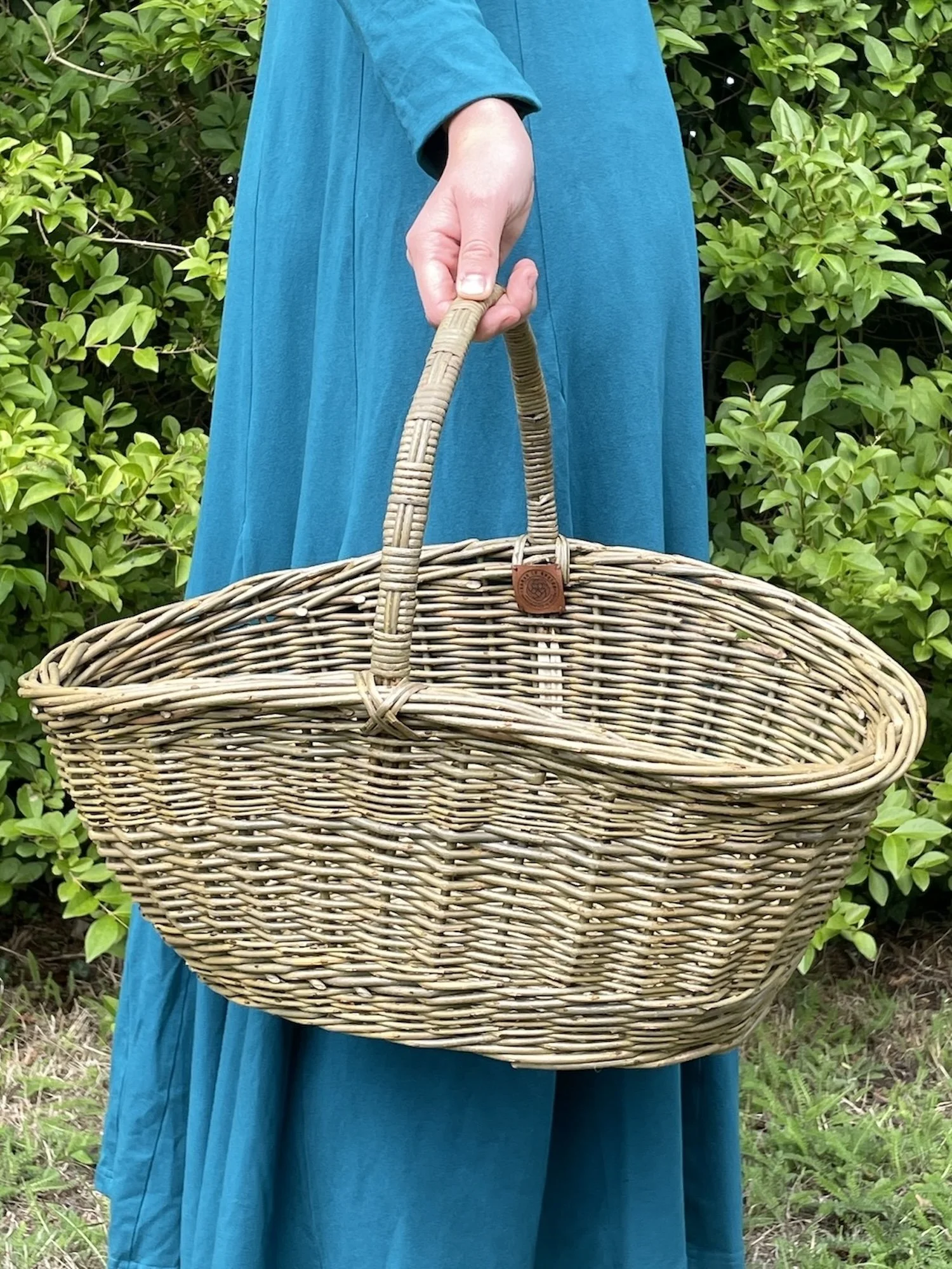 Regency Large Oval Shopping Basket.jpeg