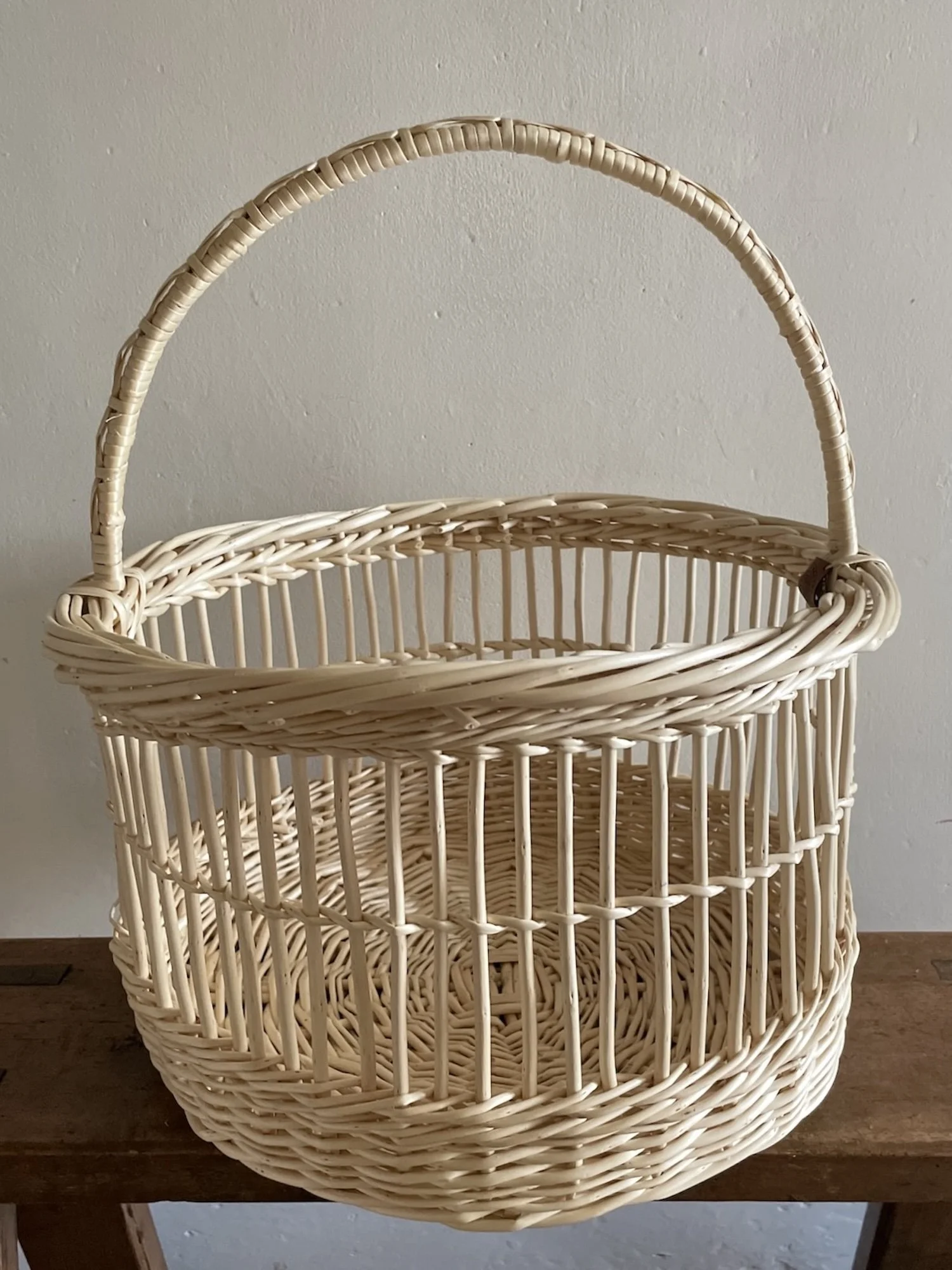 Regency Fitched Round Basket