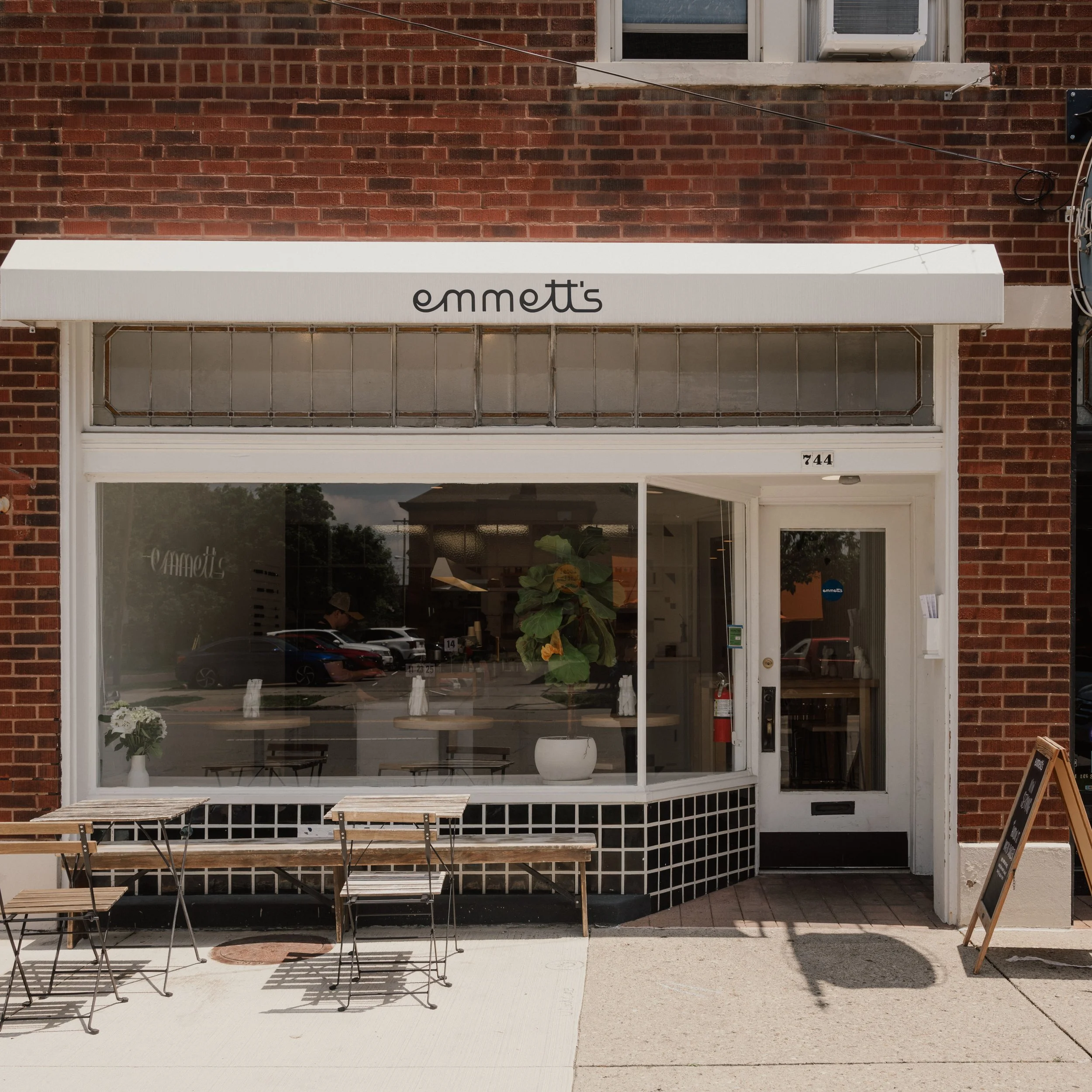 Emmetts-Cafe-2024-Powers-21.jpg