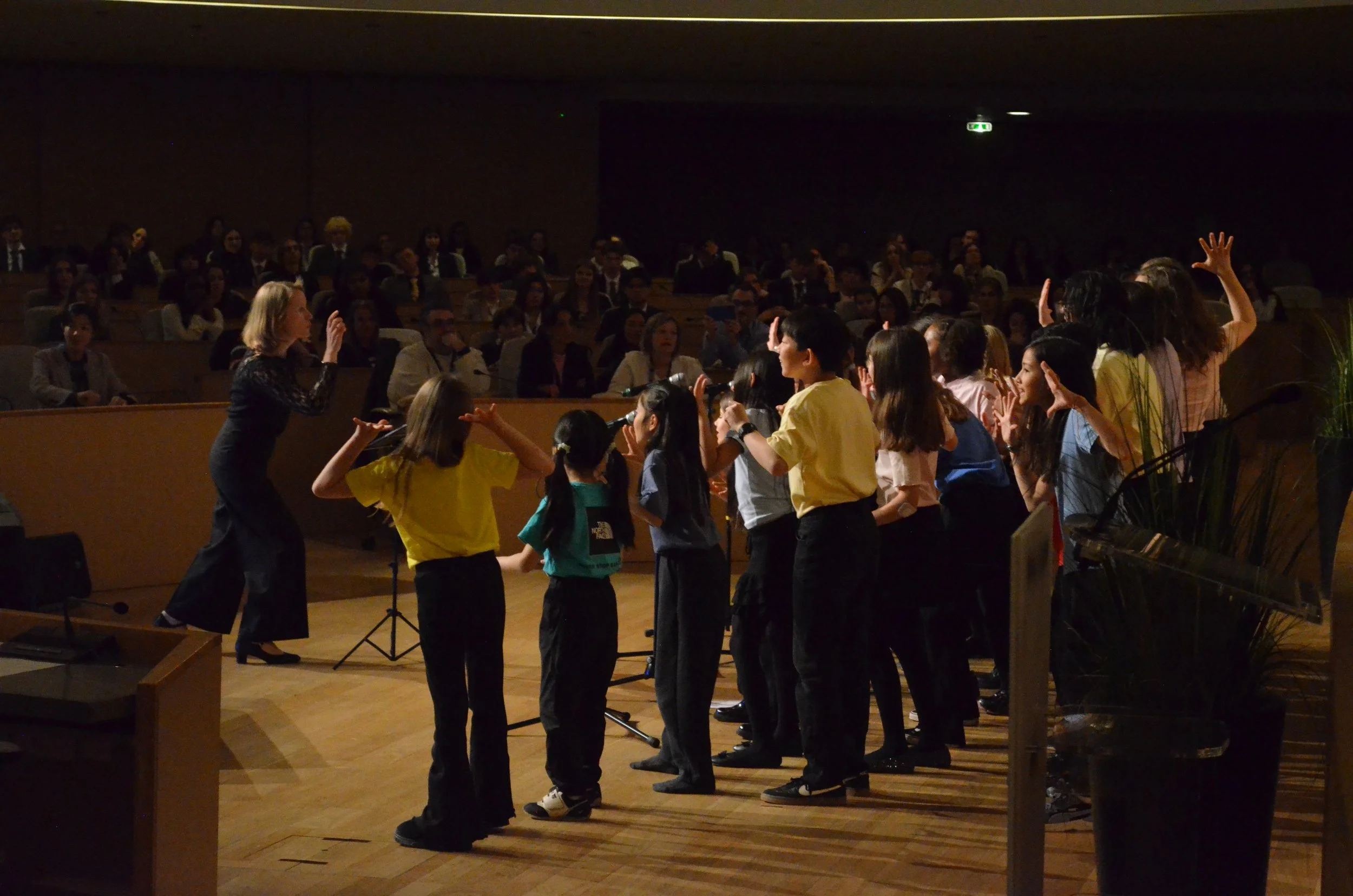 choir isl posing.JPG