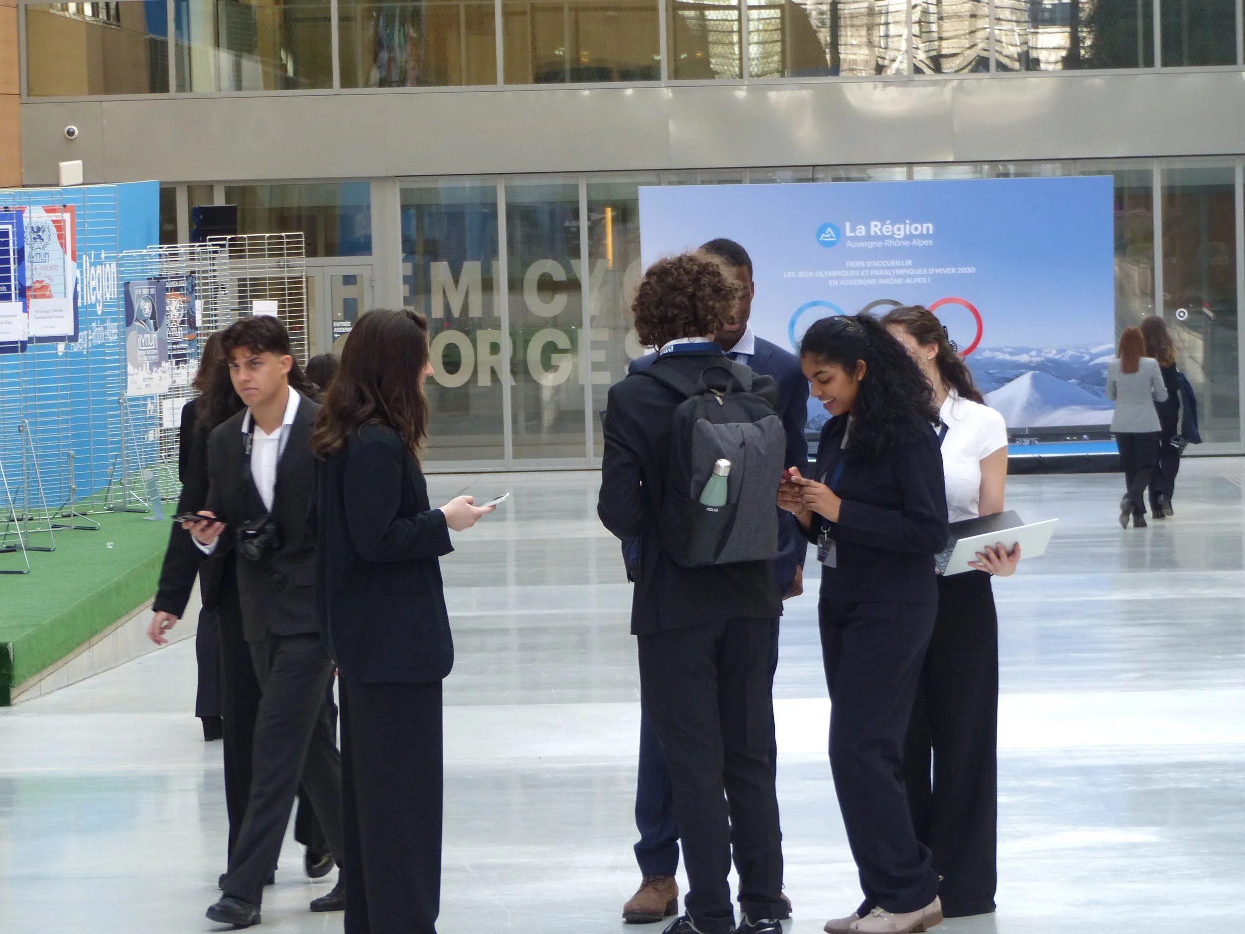 Happy people in the hall.JPG