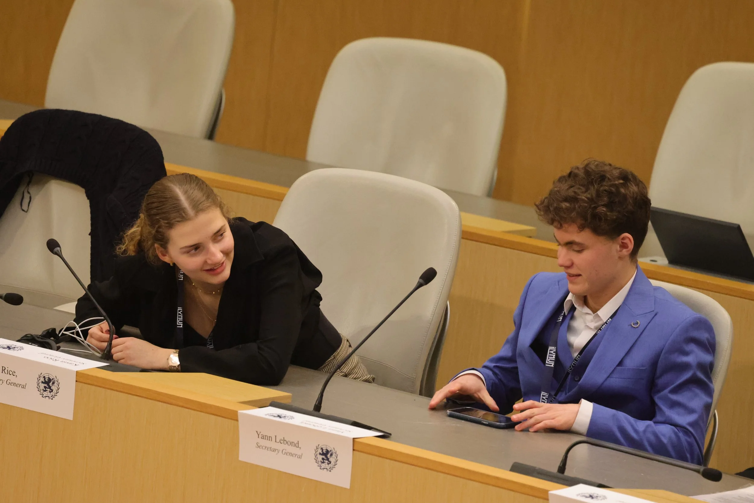 Day3_zoom_Kasia and Yann Talking.JPG