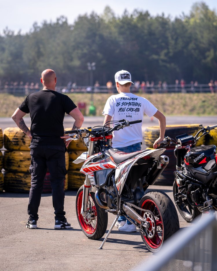 Motorsykkelfoto fra Setterberg Karlsen Media