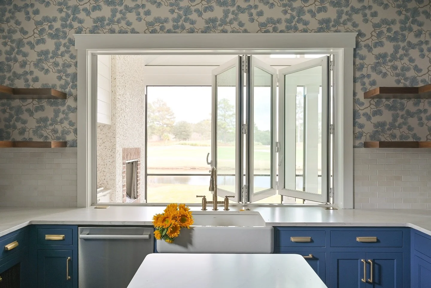 Windows open wide to the Lowcountry breeze&hellip; and the pollen too. 🤧

Spring in the South is beautiful &mdash; just keep the tissues handy. Achoo! 🌼🤧🥹 📸 @photographybyannegallery 

#LowcountryLiving #SpringInTheSouth #BellwetherDesignBuild #