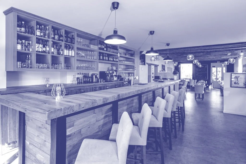 Bar intérieur de l'Auberge du Croissant.