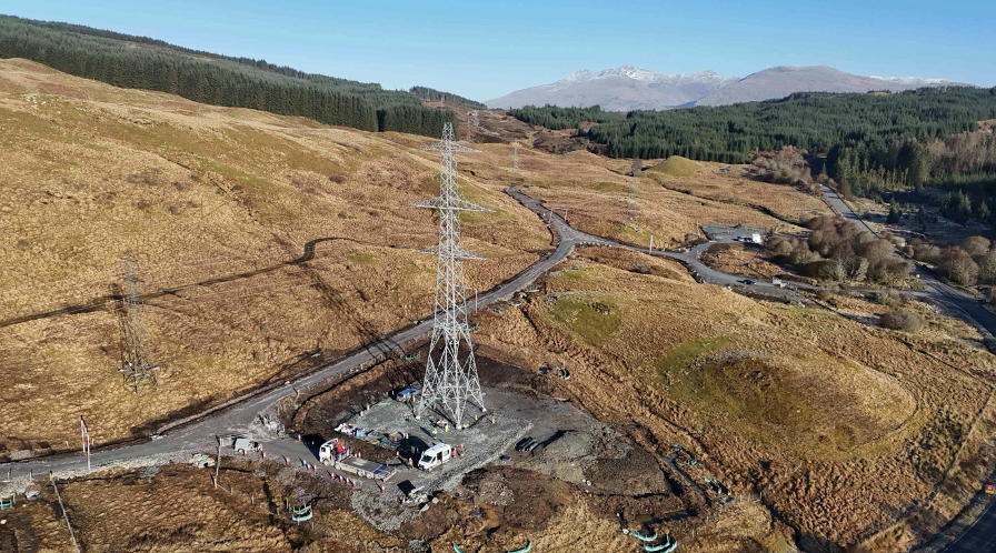 First tower erected on new Creag Dhubh – Inveraray line, powering Argyll and Kintyre’s clean energy future