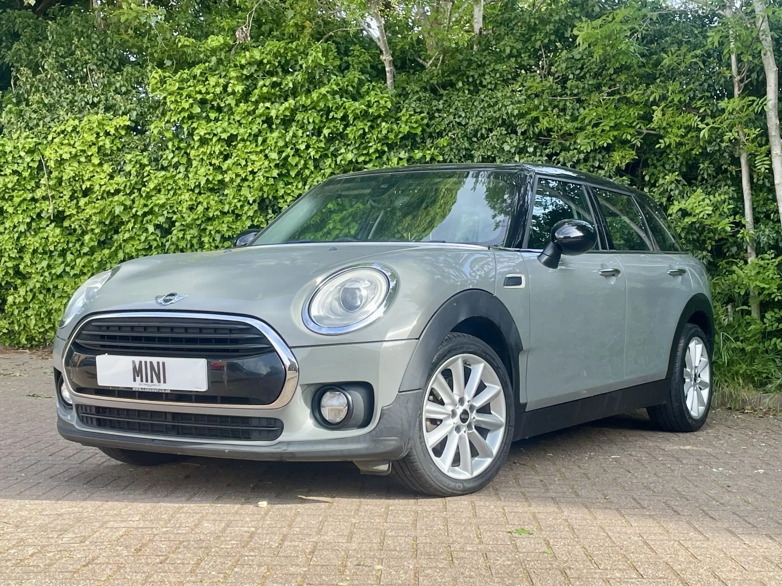 WR66 Moonwalk Grey Clubman Manual Cooper Diesel 26.jpg