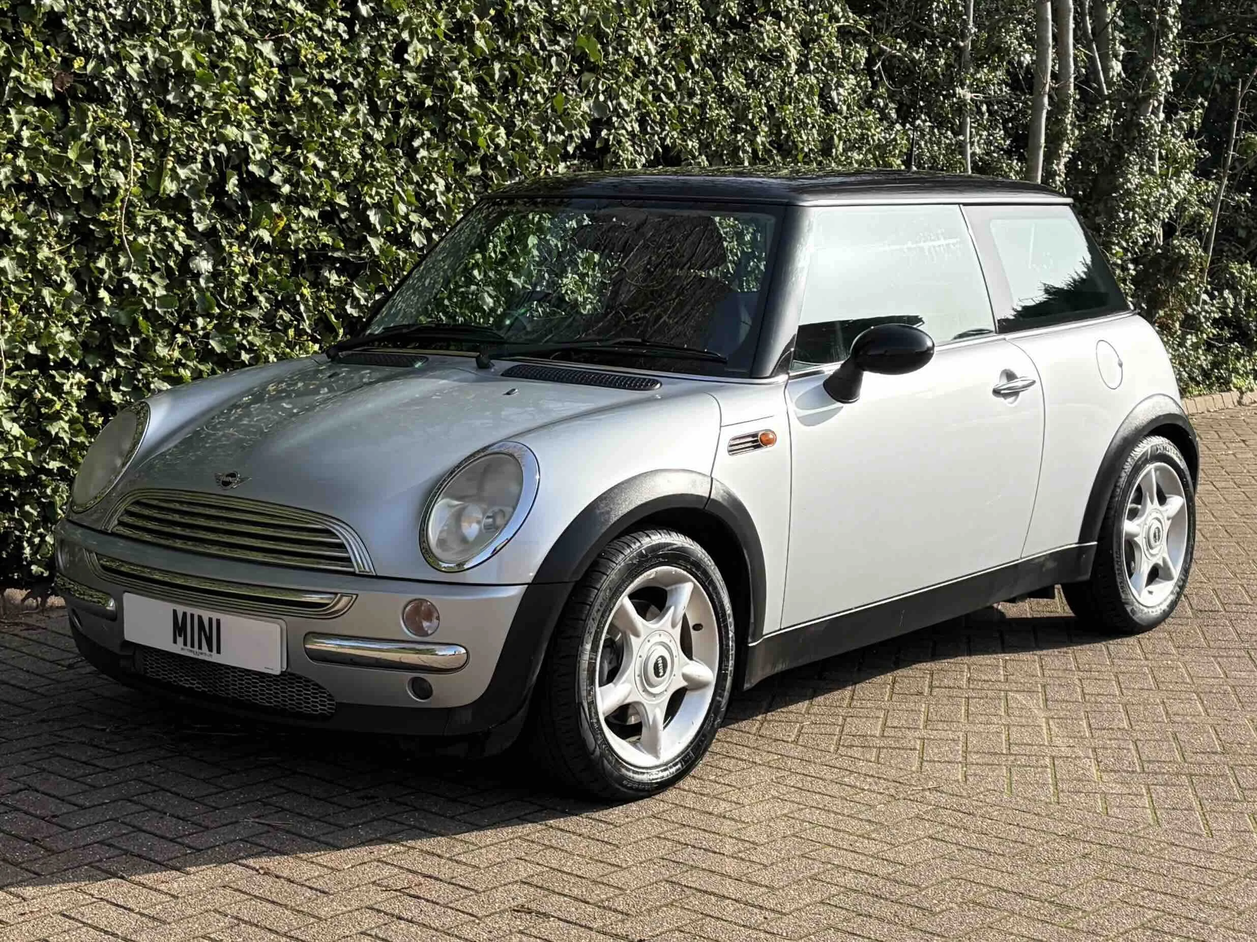 YB51 Pure Silver Cooper Auto 9.jpeg