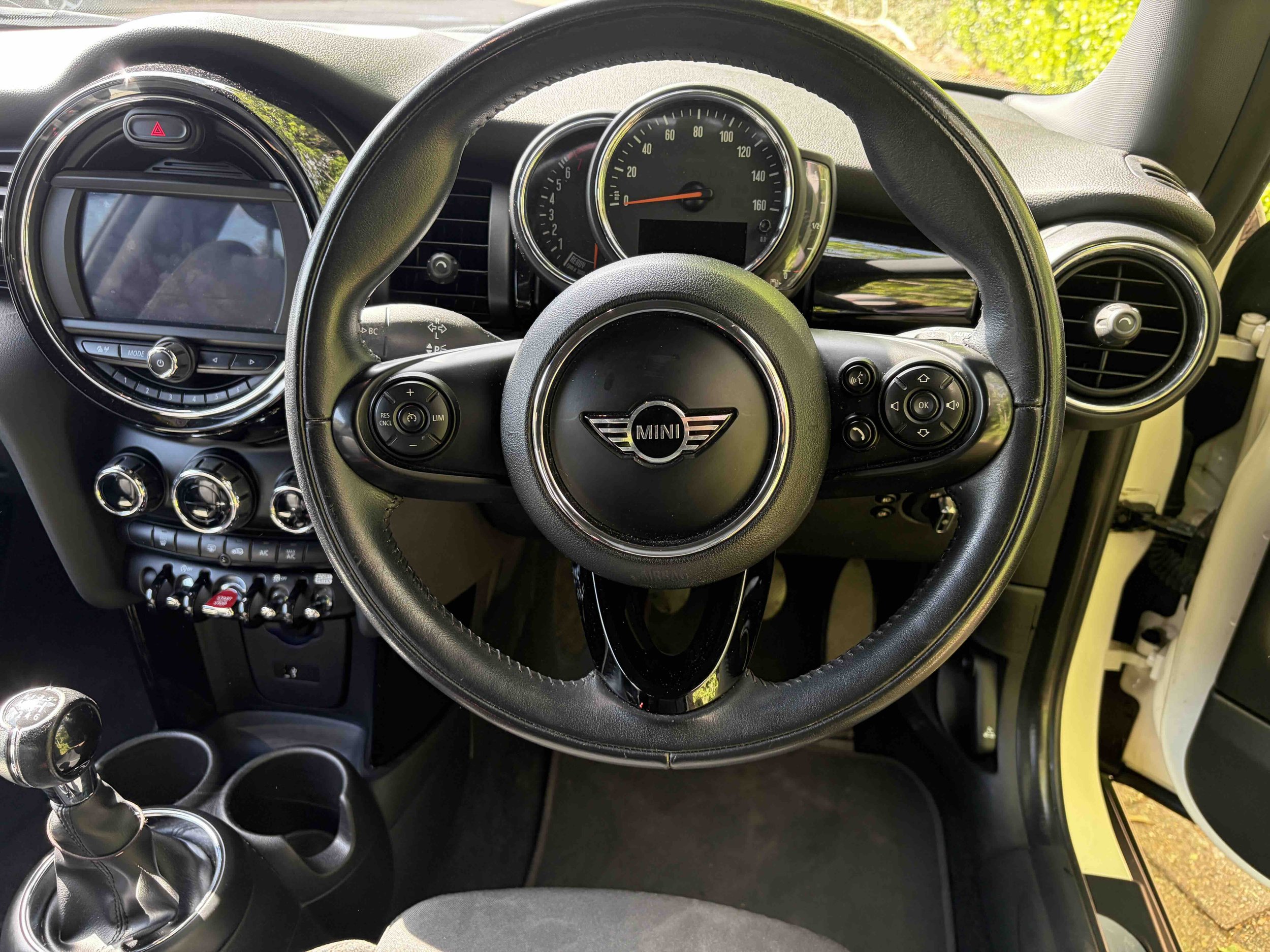 ET18 TBV White Gen 3 Manual 2.jpeg