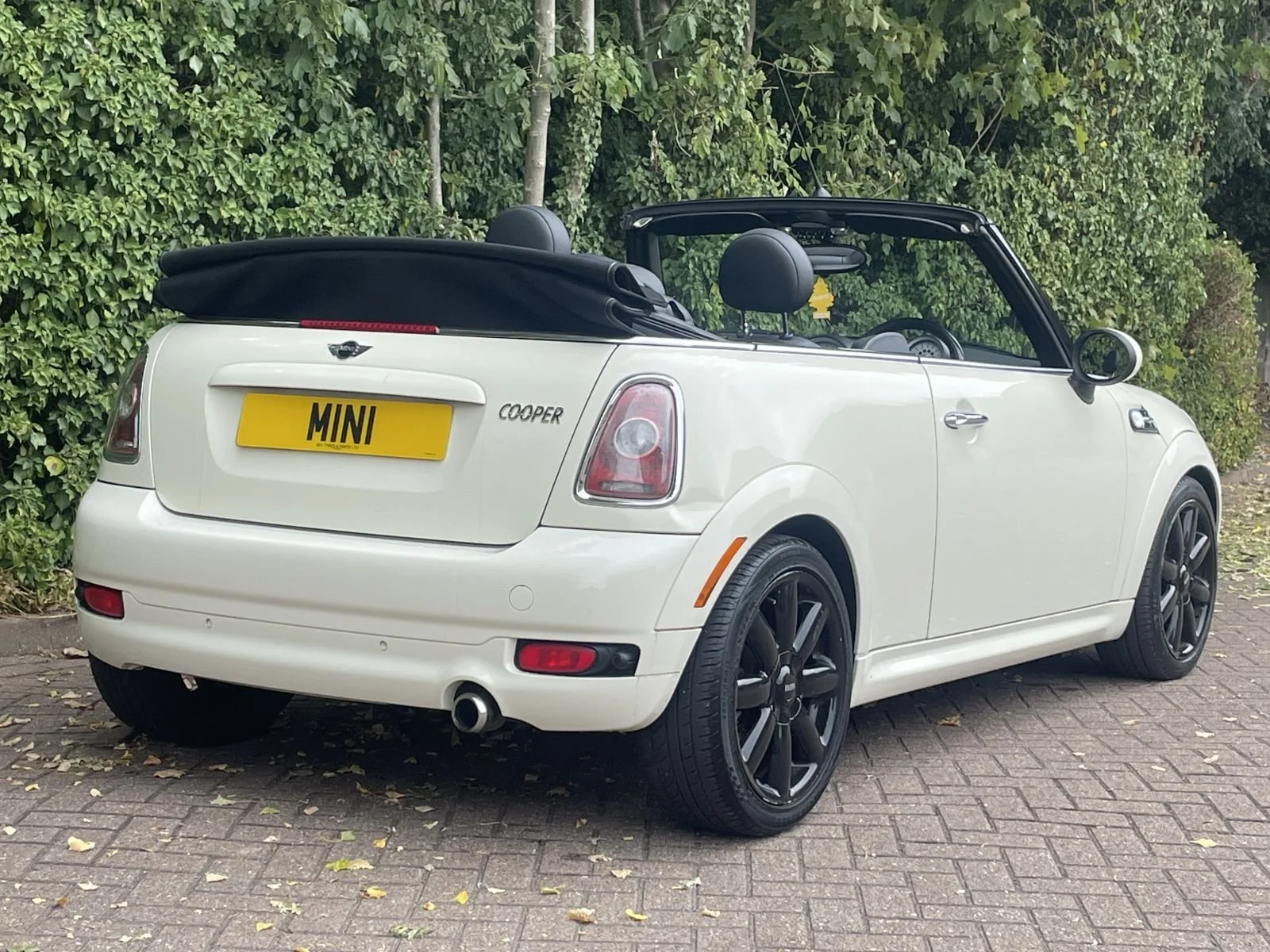 BD10 Pepper White Convertible White Aero Bodykit 4.jpg