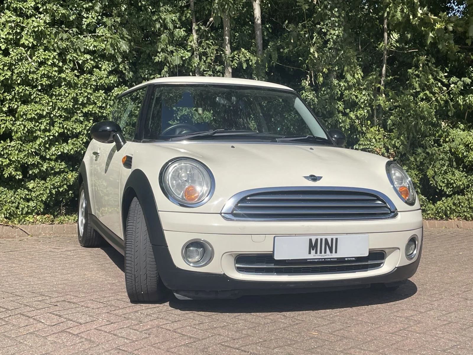 GJ57 Pepper White Automatic One 20.jpg