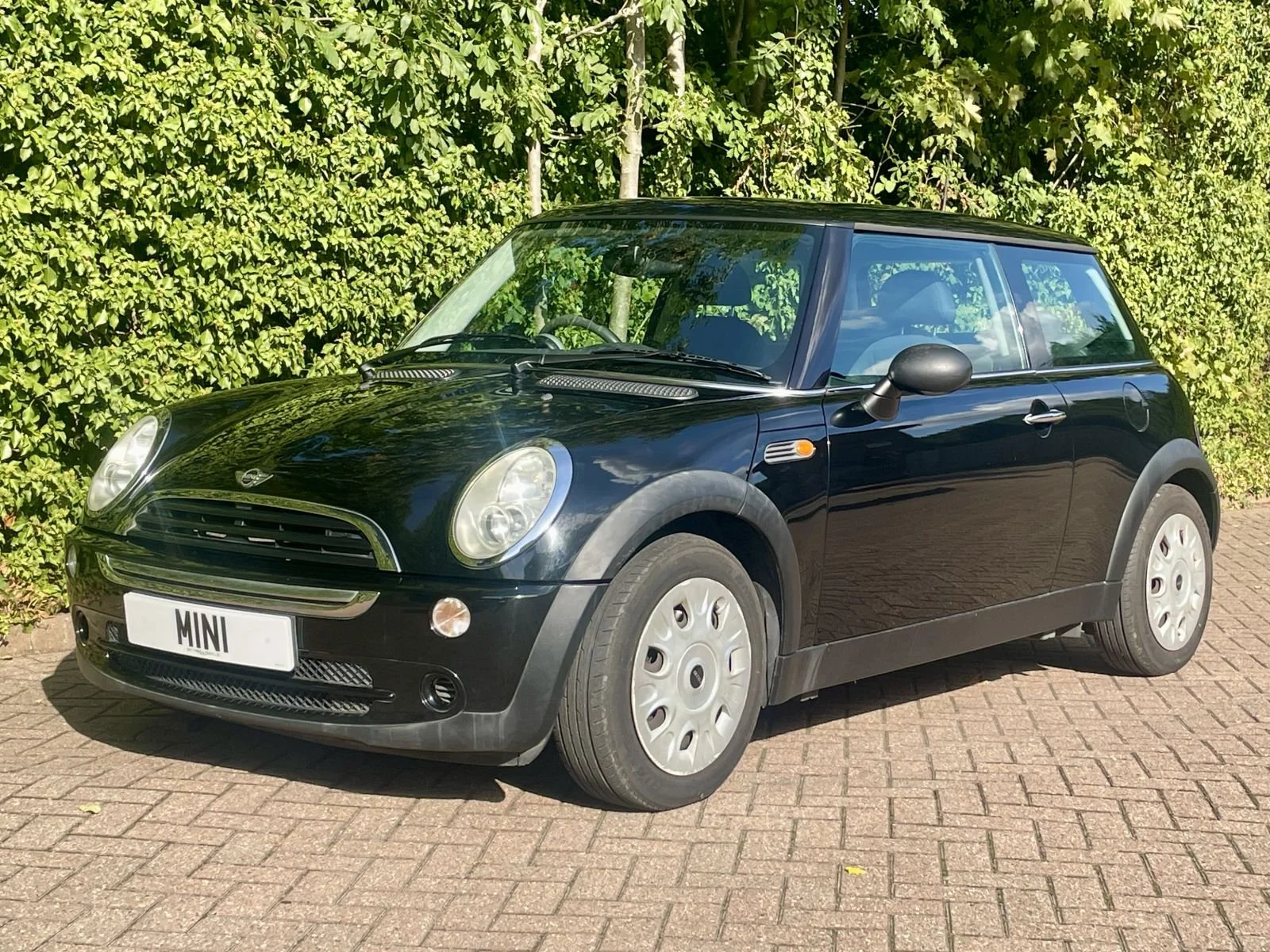 KP05 Jet Black Manual Cooper 11.jpg