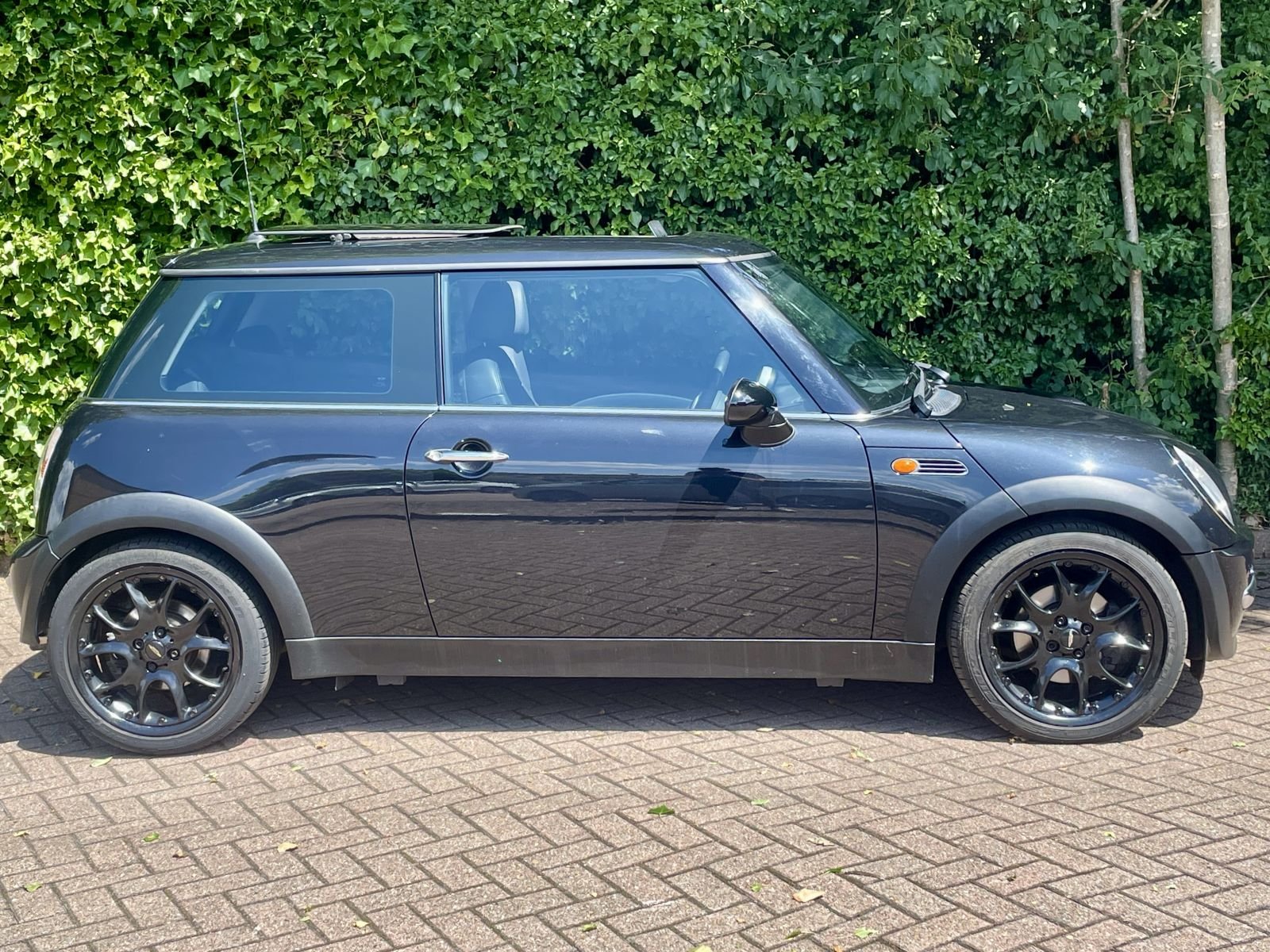 WR03 Black Cooper Automatic 3.jpg
