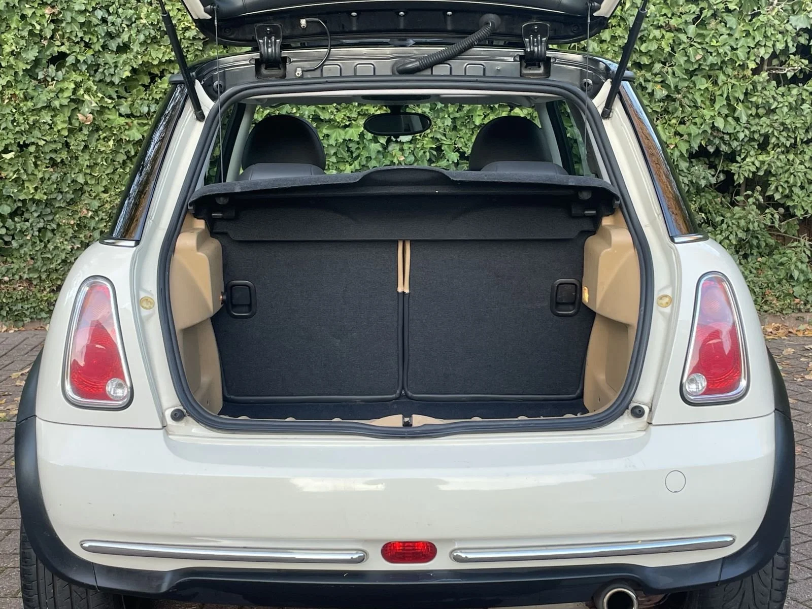 LL05 Pepper White Automatic Cooper 17.jpg