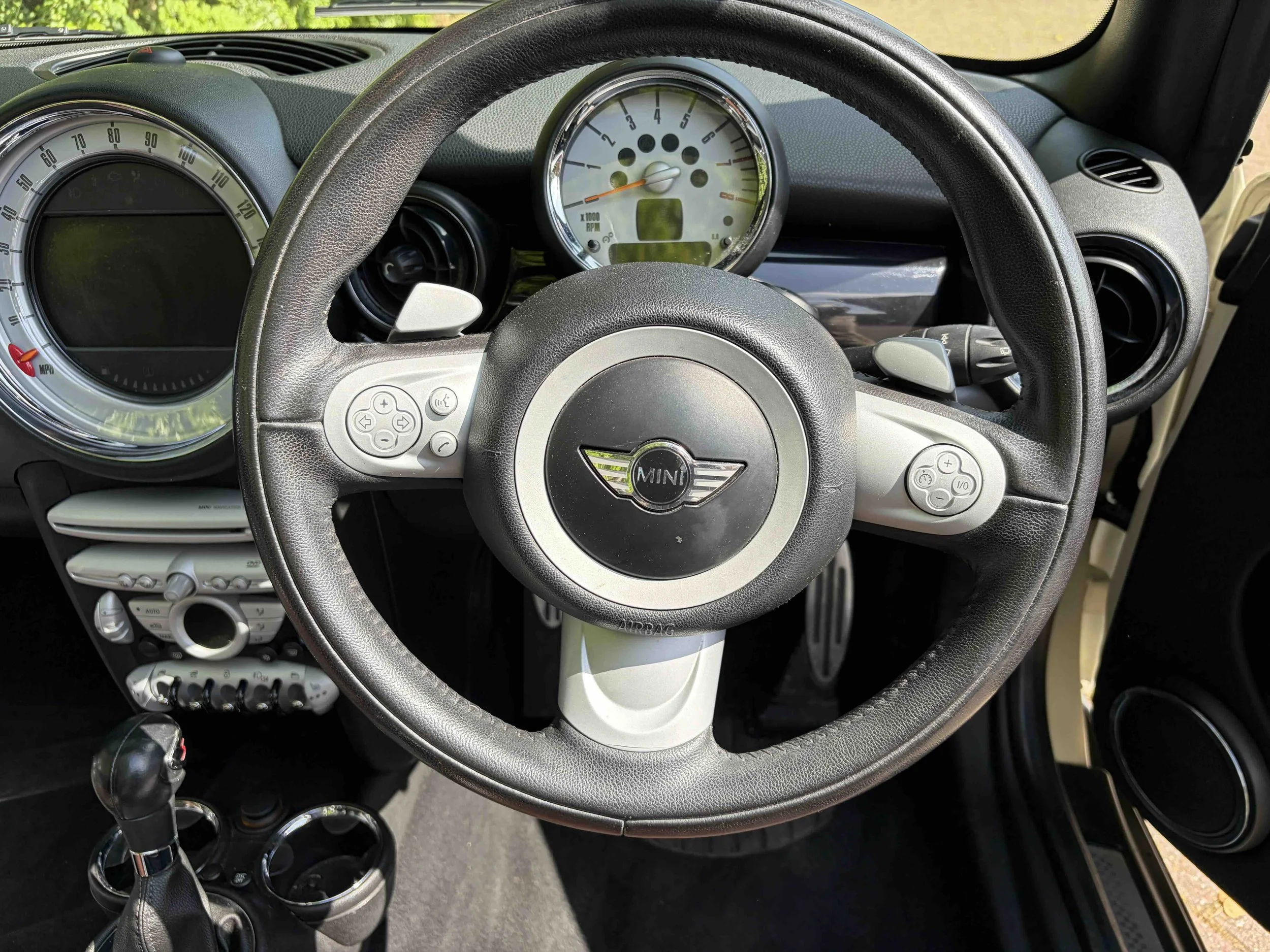 GX10 XCT White Gen 2 Cooper S Con-V 10.jpeg