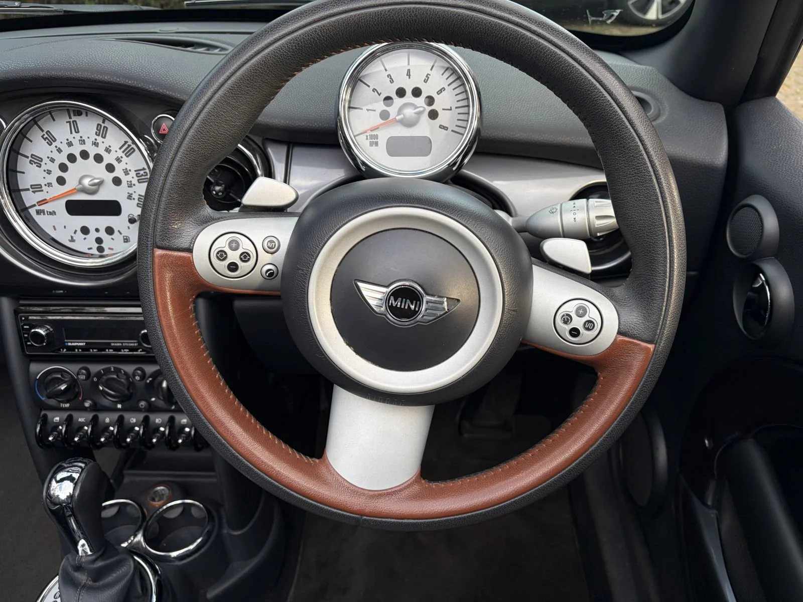 F824 Cooper Sidewalk Automatic Pepper White 6.JPG