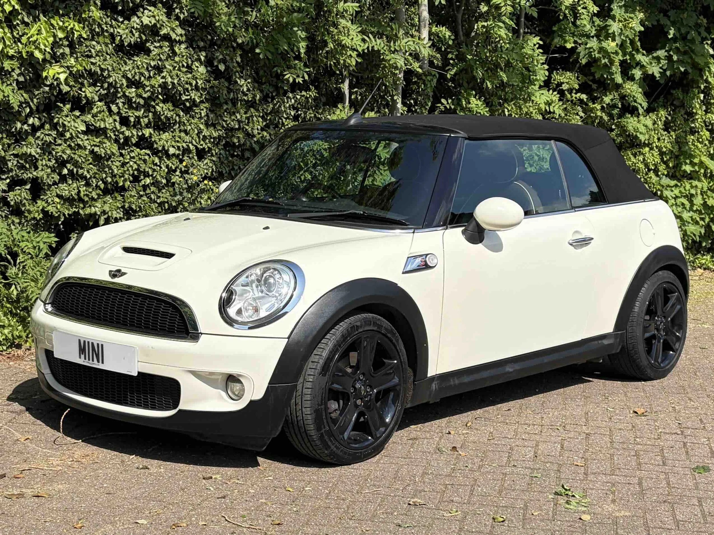 GX10 XCT White Gen 2 Cooper S Con-V 2.jpeg