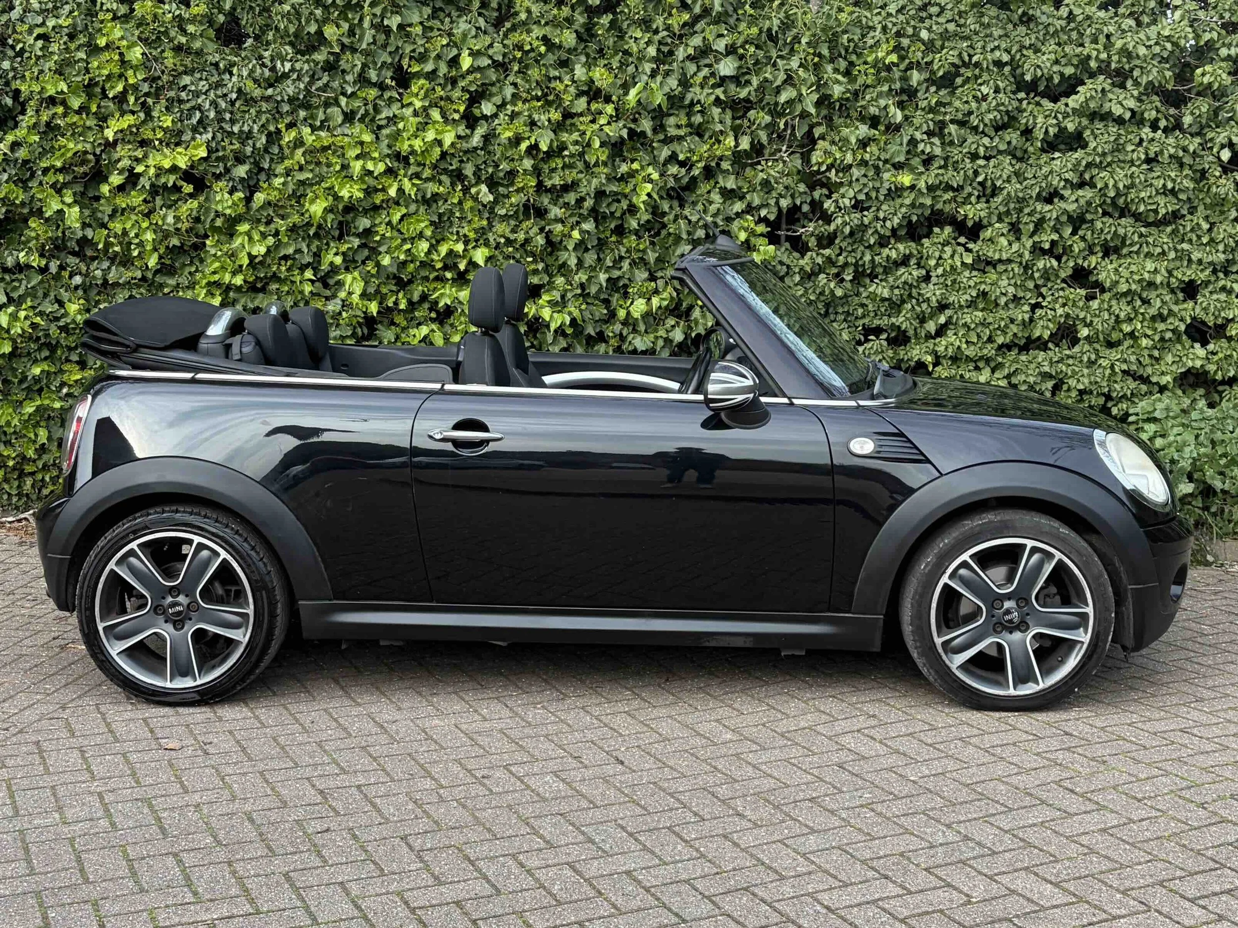 Black G2 Convertible YH60 SMV 8.jpeg