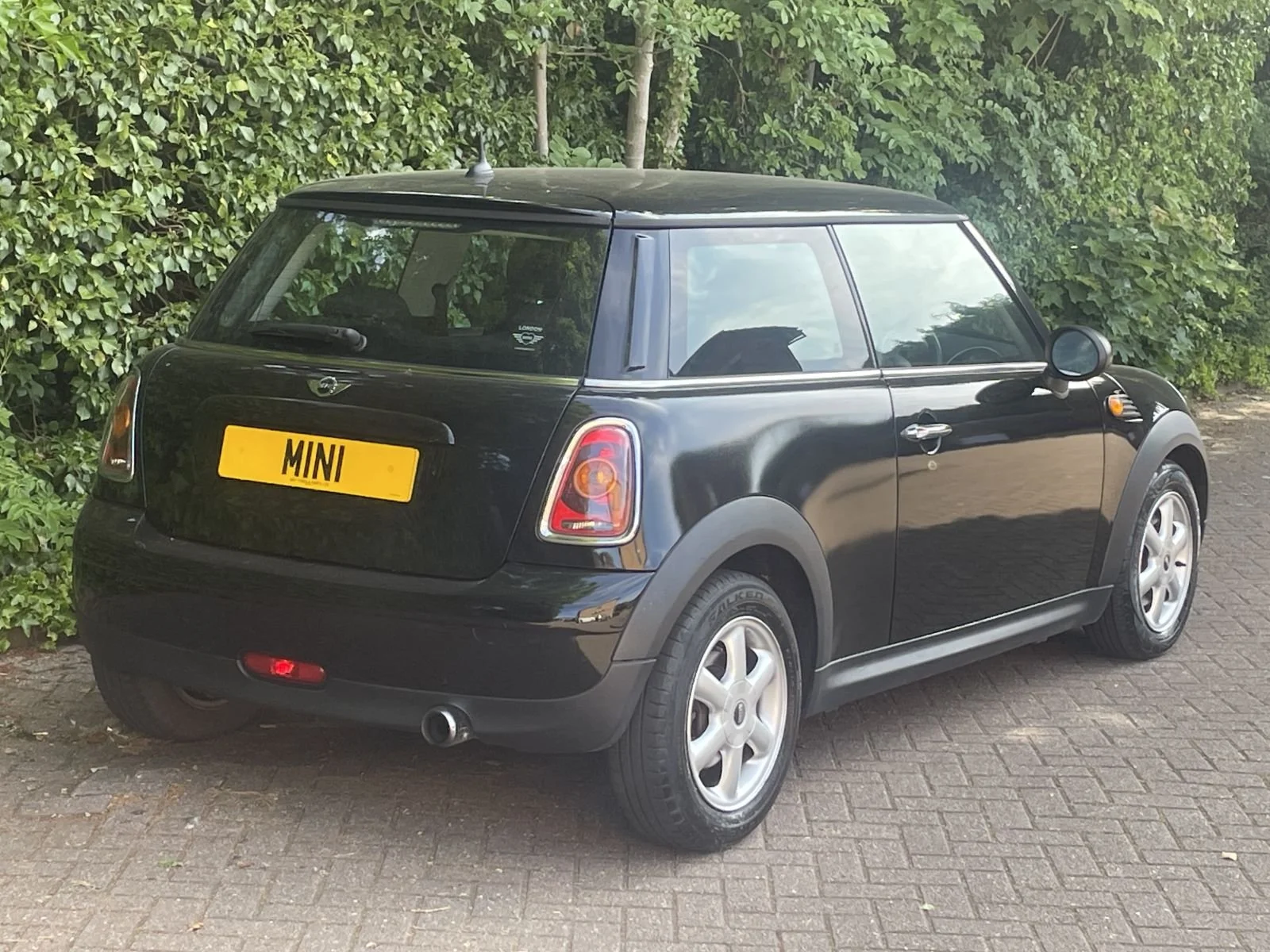 LT59 Black G2 One Auto 2.JPG