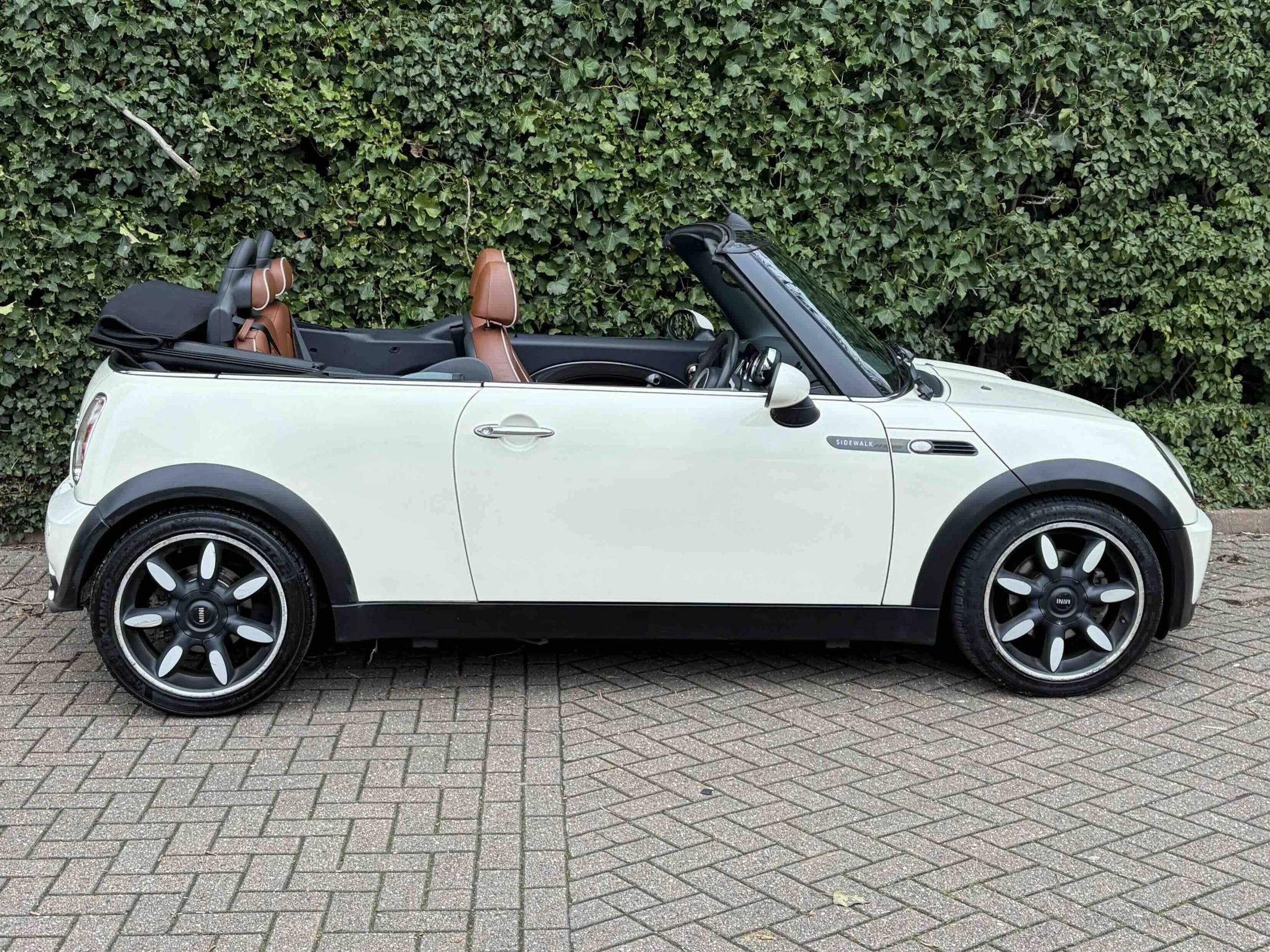 LD08 WHM White Sidewalk 5.jpeg