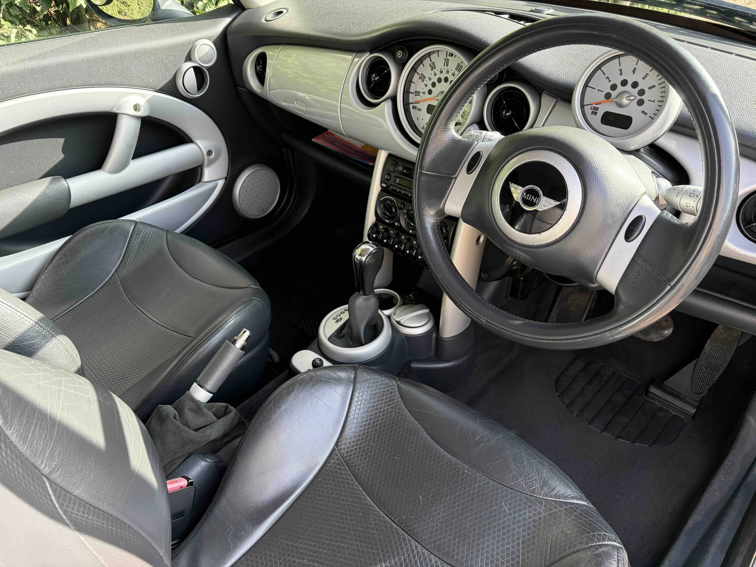 YB51 DKN Silver Cooper Auto 9.jpeg