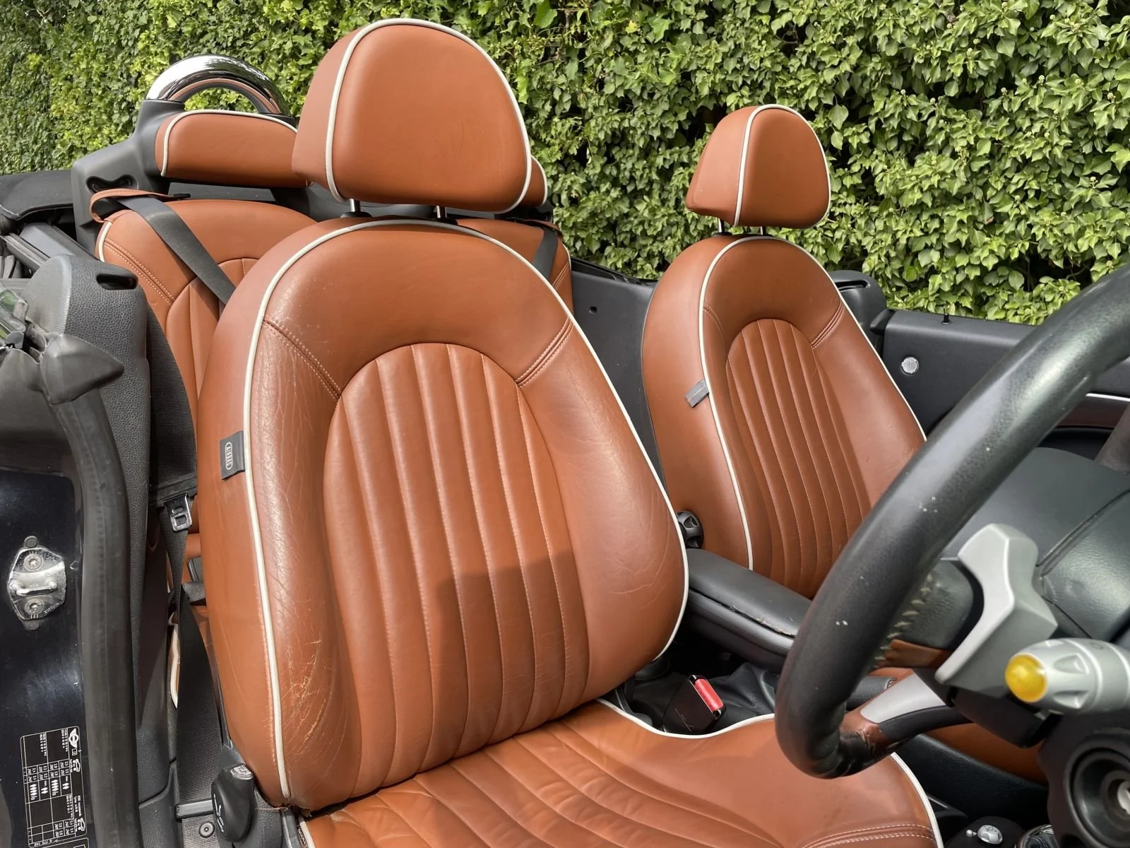 YG57 Astro Black Cooper S Sidewalk 8.jpg