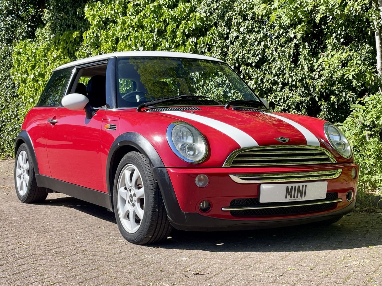 WM05 Chilli Red Cooper Automatic 1.jpg