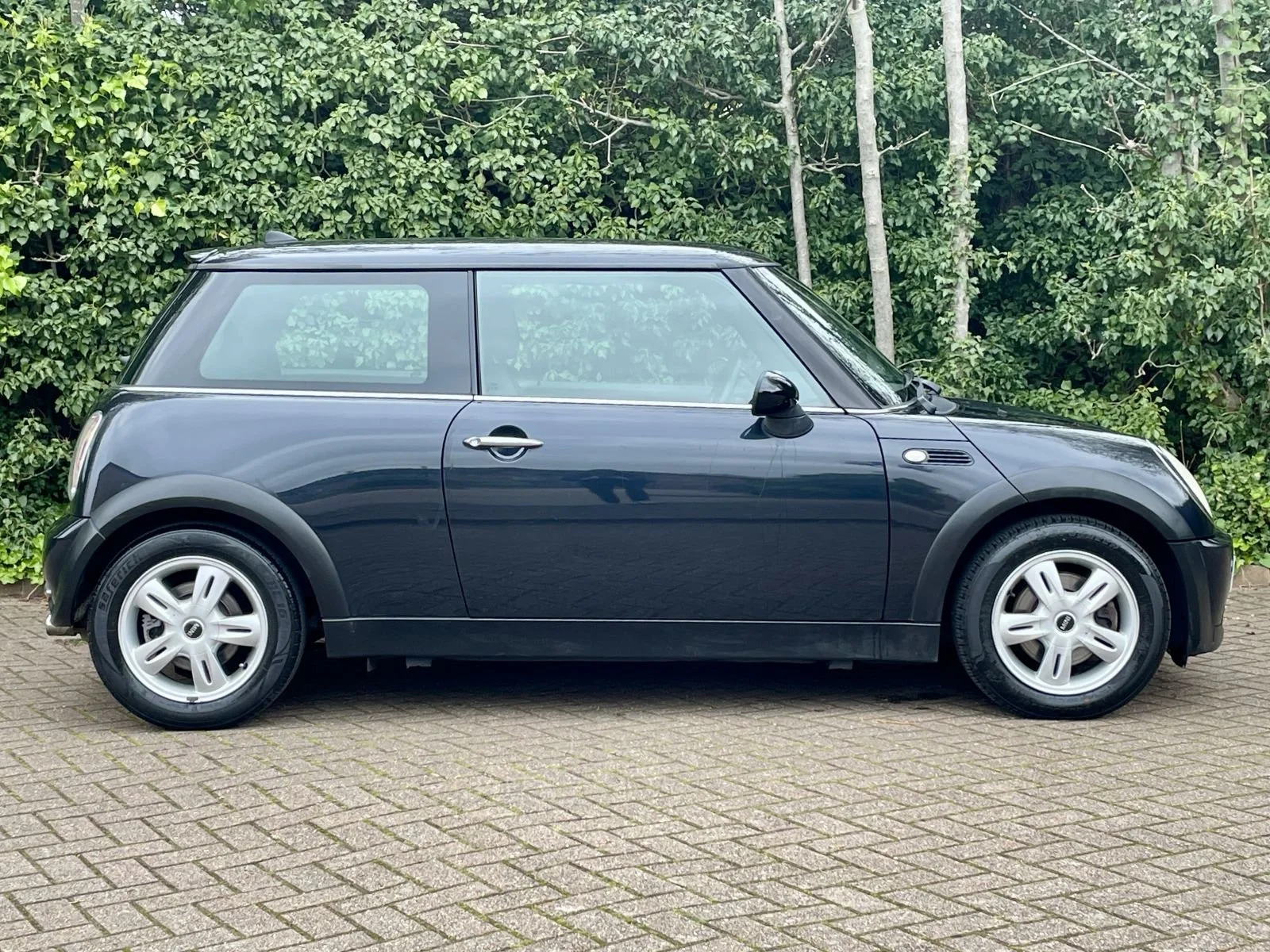 LR55 Astro Black Mini One 1.6 Manual 3.jpg