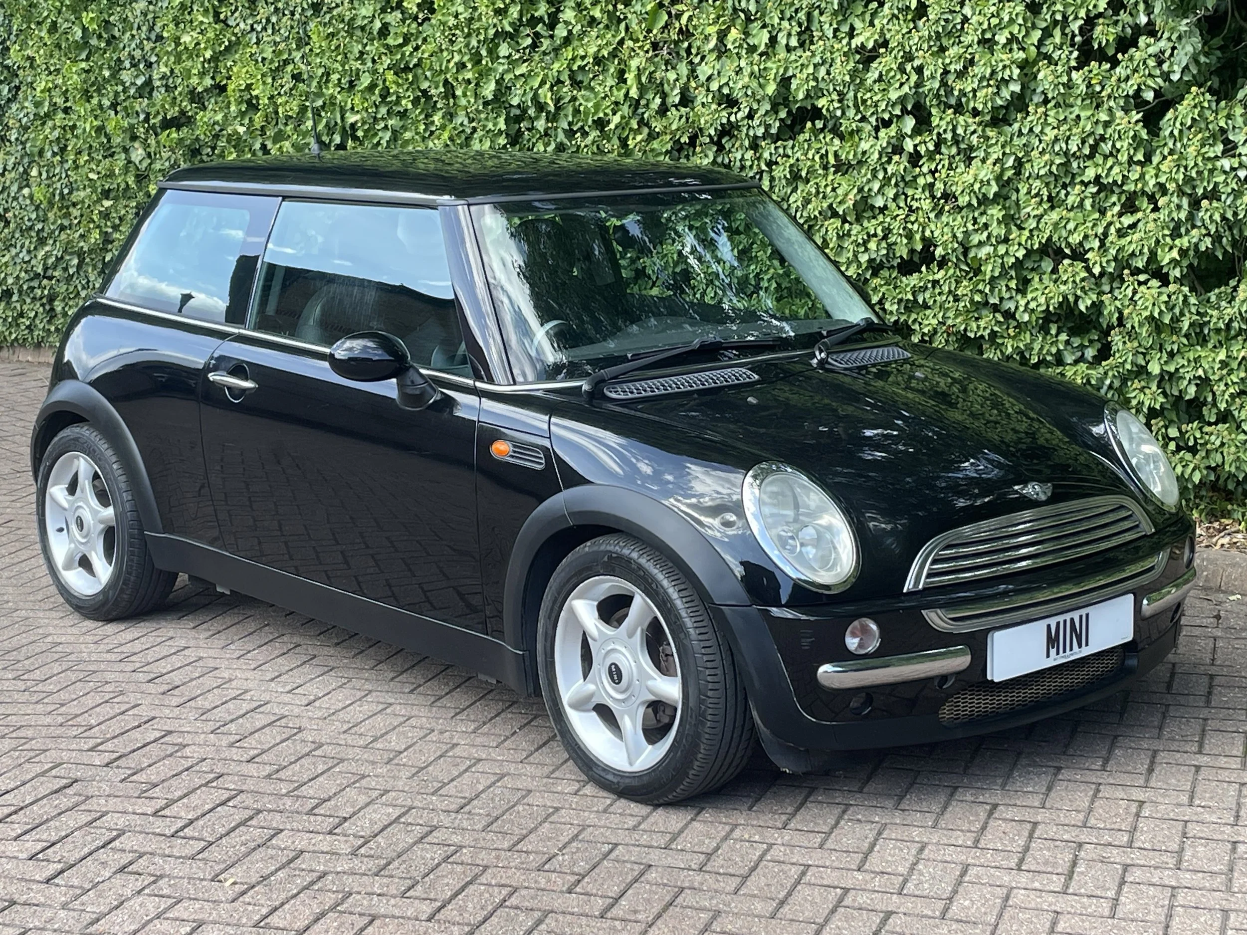 AU52 Jet Black Automatic Cooper 2.jpg