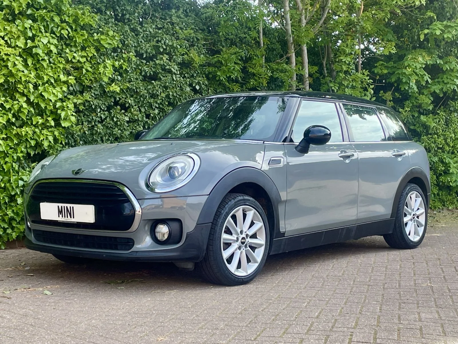 WR66 Moonwalk Grey Clubman Manual Cooper Diesel 22.jpg