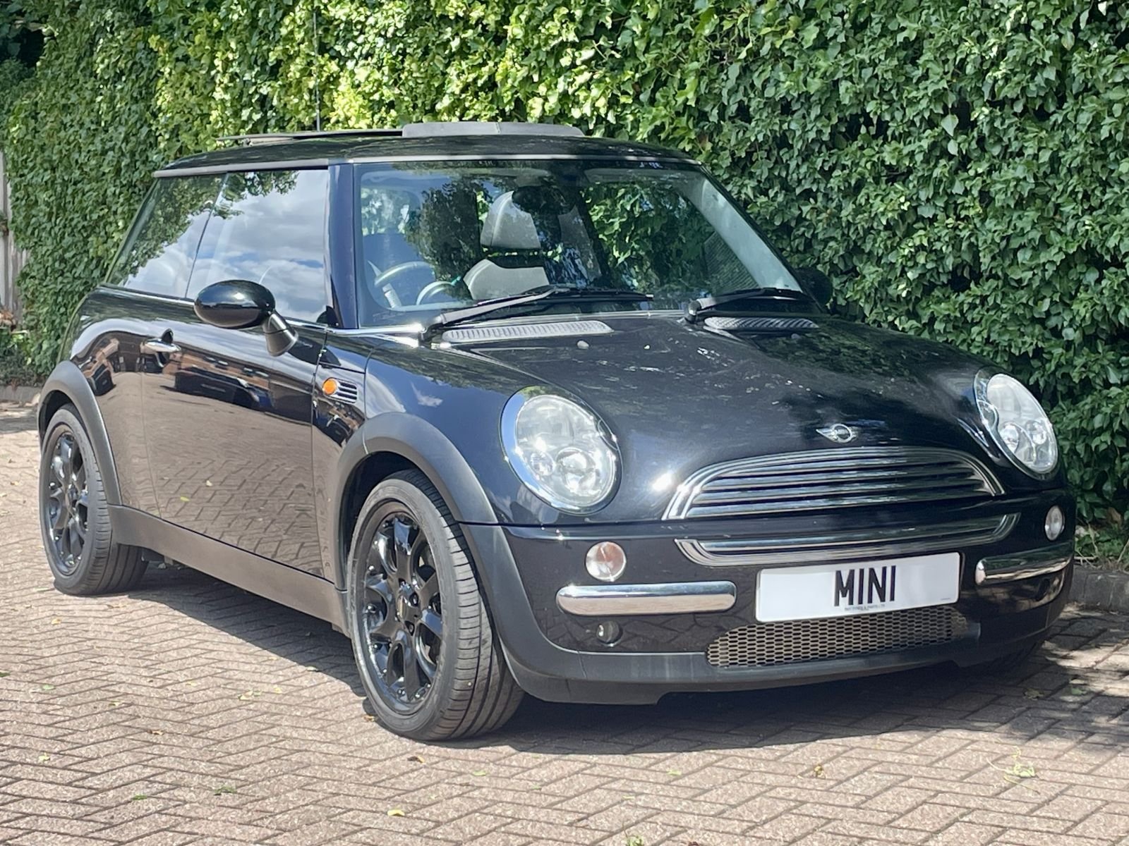 WR03 Black Cooper Automatic 1.jpg