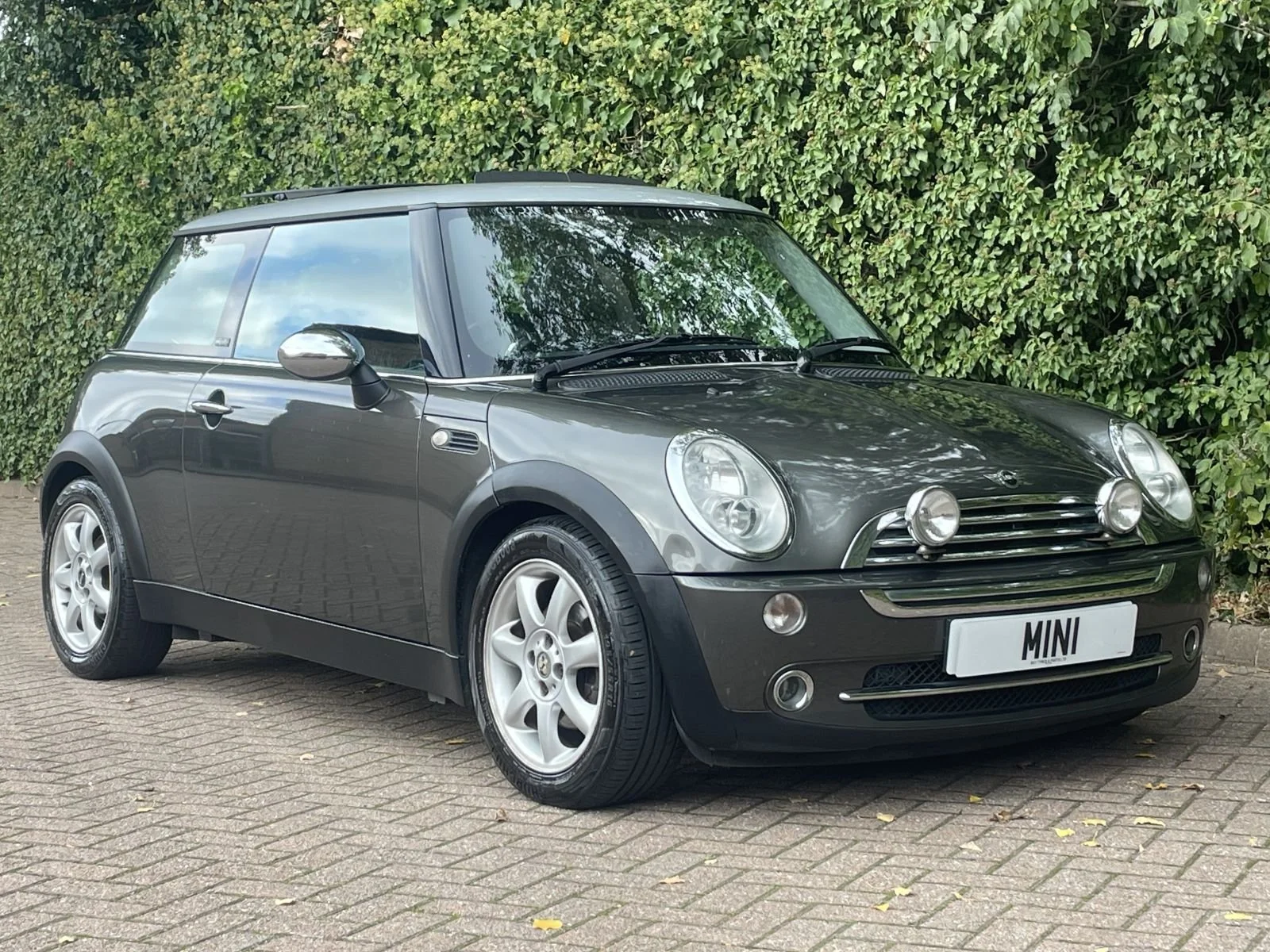 LA06 Automatic Park Lane Cooper 1.jpg