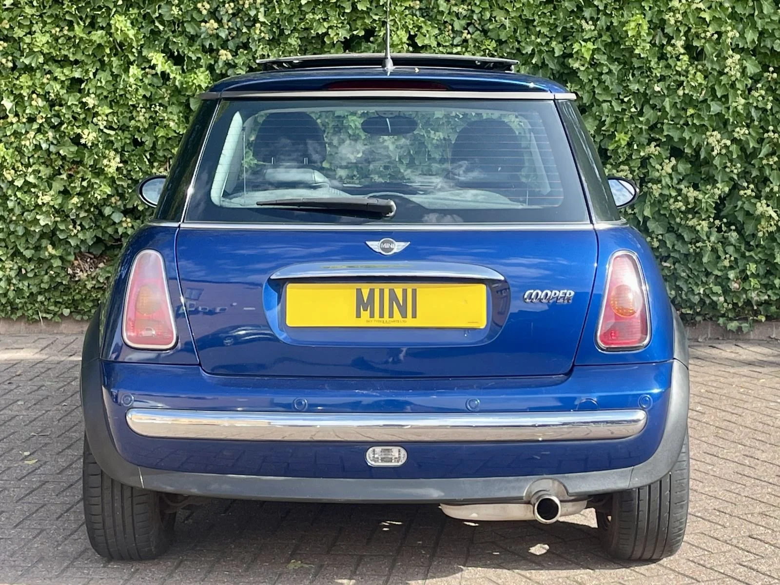 LT53 Indi Blue Cooper Automatic Sunroof 14.jpg