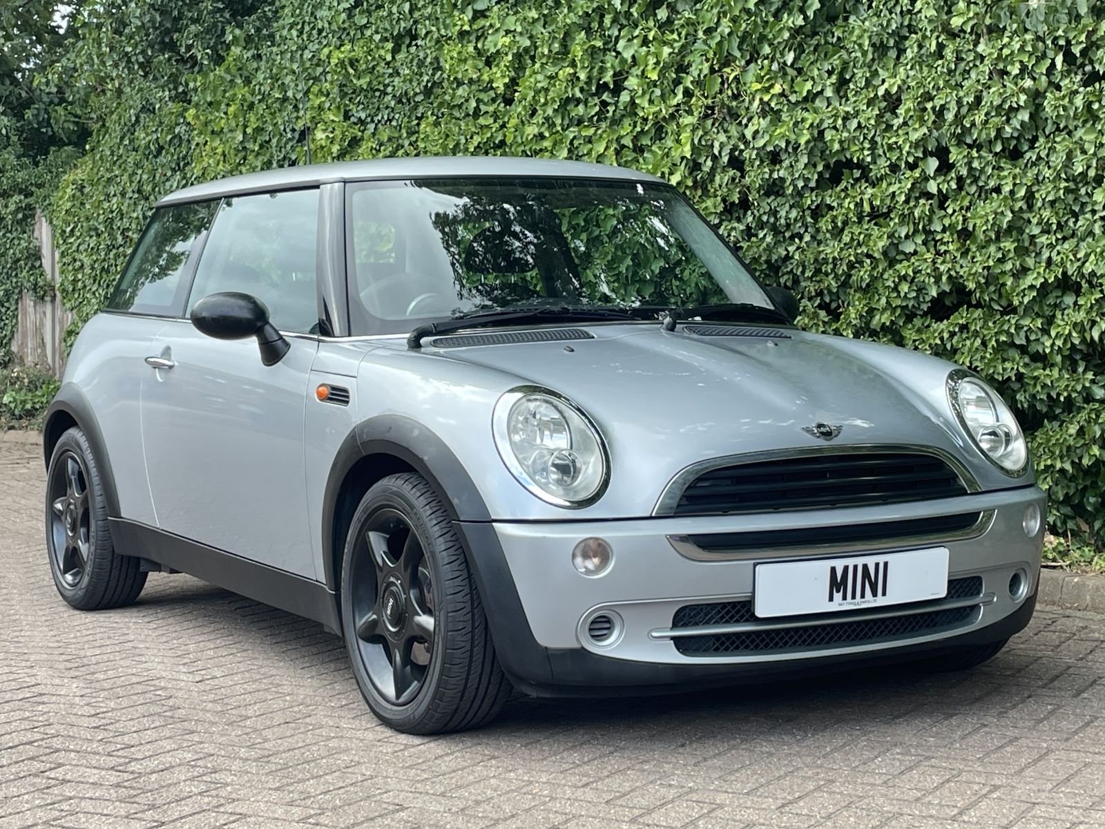AY56 Silver Manual One 1.jpg