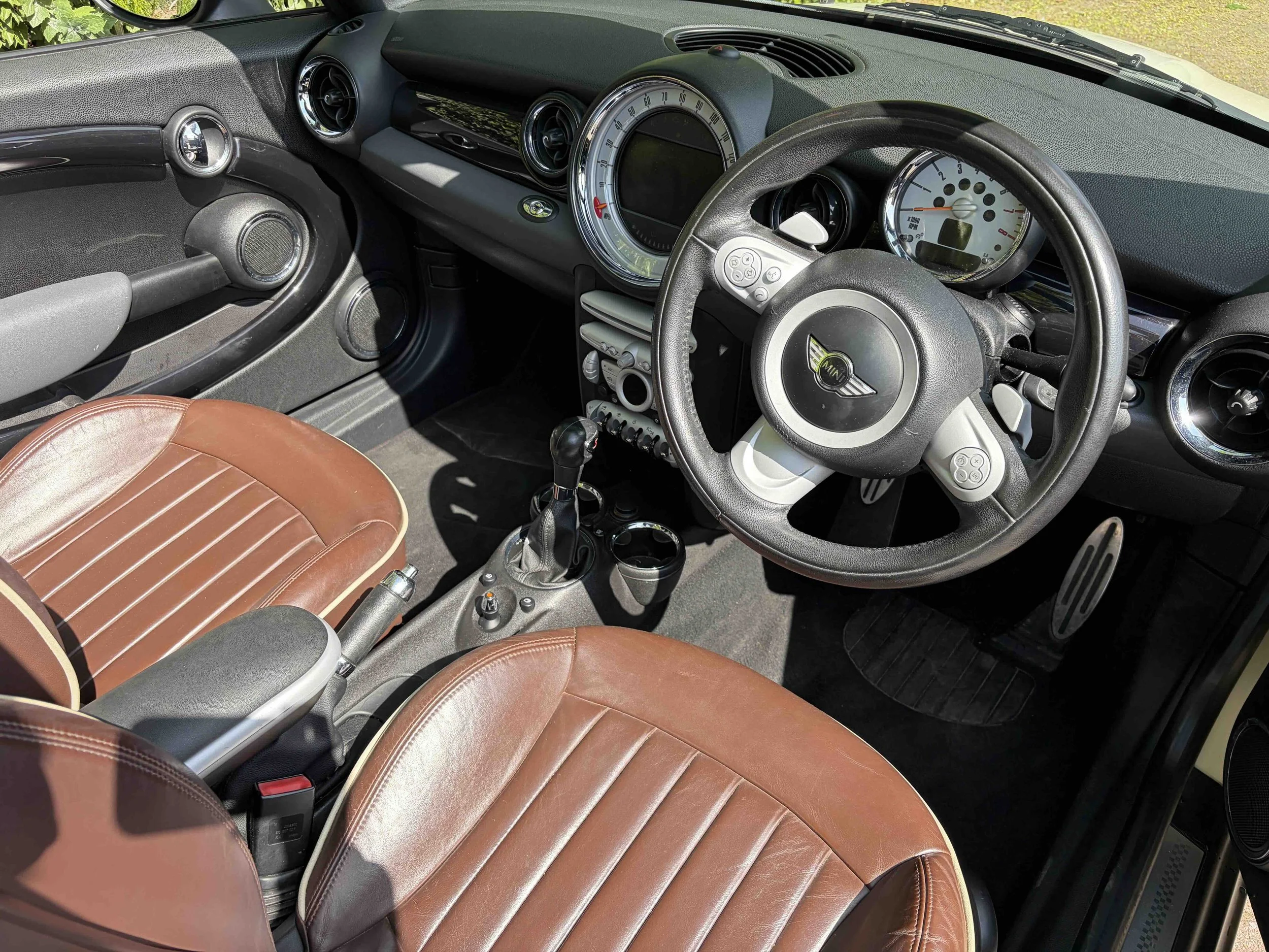 GX10 XCT White Gen 2 Cooper S Con-V 11.jpeg