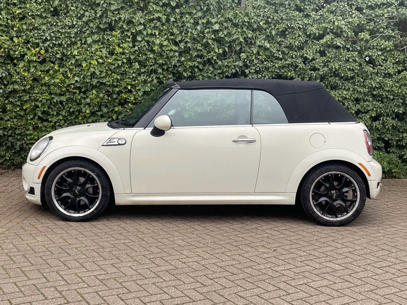 HN10 Pepper White Cooper Convertible Auto Bodykit 13.JPG