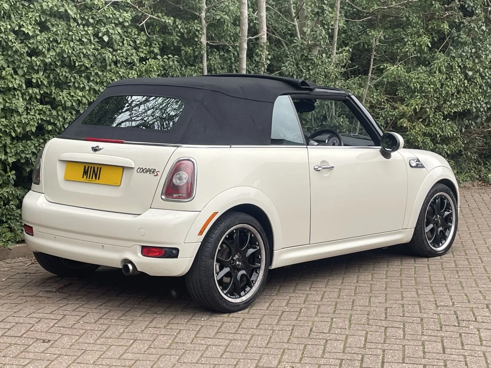 HN10 Pepper White Cooper Convertible Auto Bodykit 4.JPG