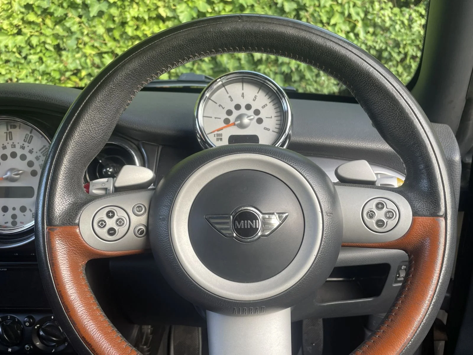 LR08 Astro Black Sidewalk Automatic 7.JPG